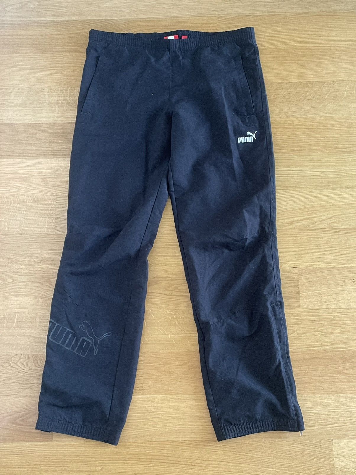 Puma vintage black puma trackpants Size US 29 - 2 Thumbnail