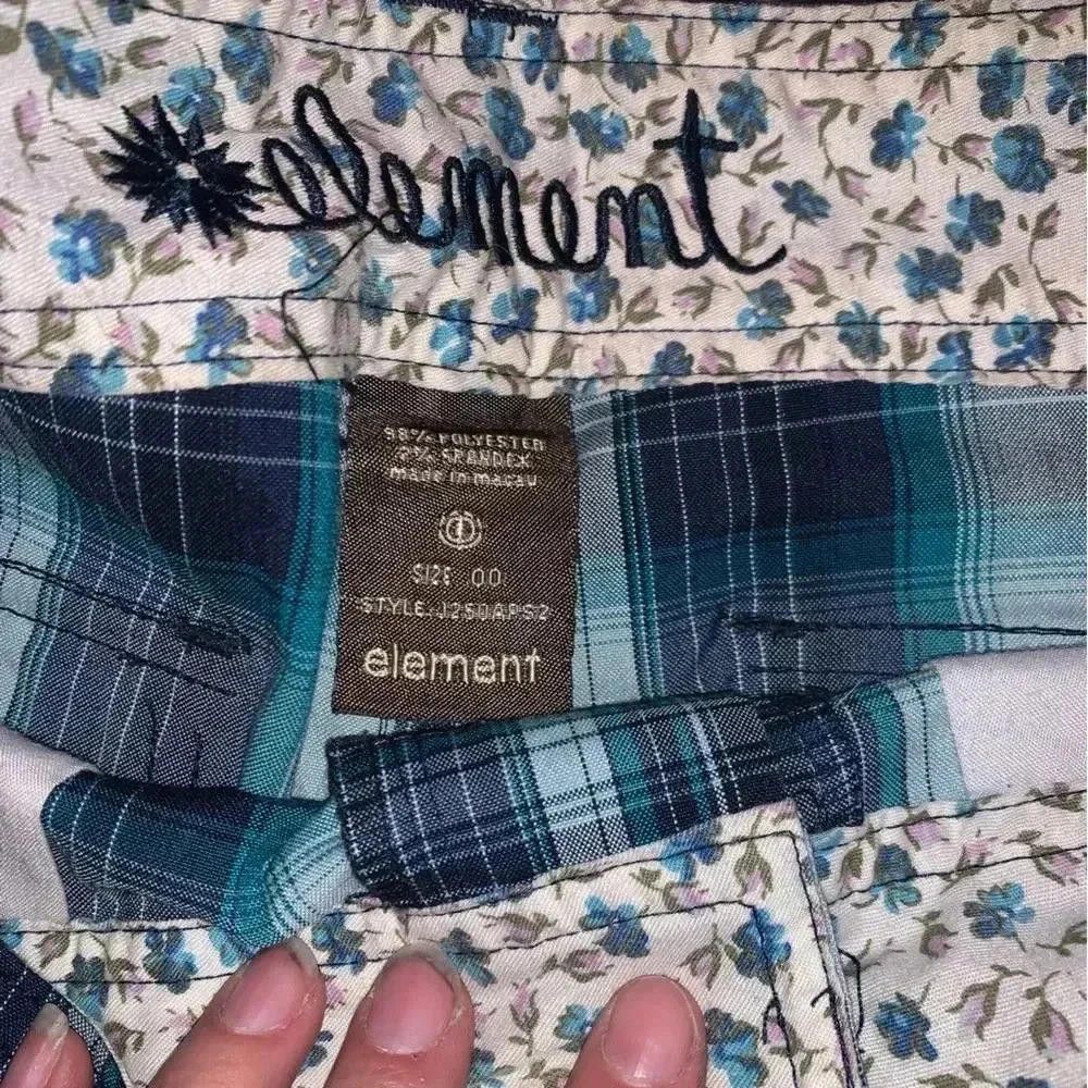 Element Element Plaid Shorts - Size 00 - Casual Summer Style Size 24" / US 00 / IT 34 - 3 Thumbnail