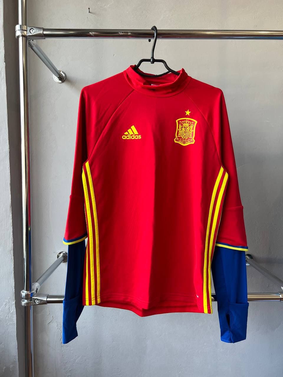 Adidas 2015 SPAIN TEAM TRAINING SOCCER FOOTBALL LONG SLEEVE ADIDAS Size US S / EU 44-46 / 1 - 2 Thumbnail