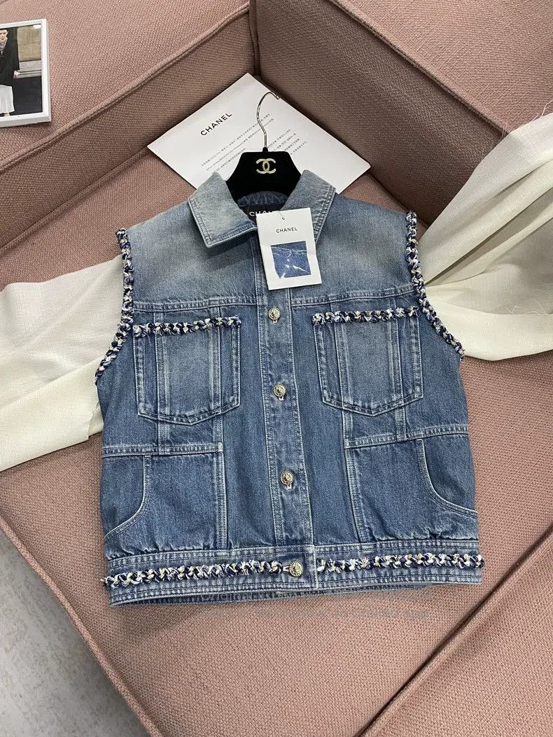 Chanel Chanel 25A tweed rolled denim jacket sleeveless vest jacke Size XXS / US 00 / IT 34 - 1 Thumbnail