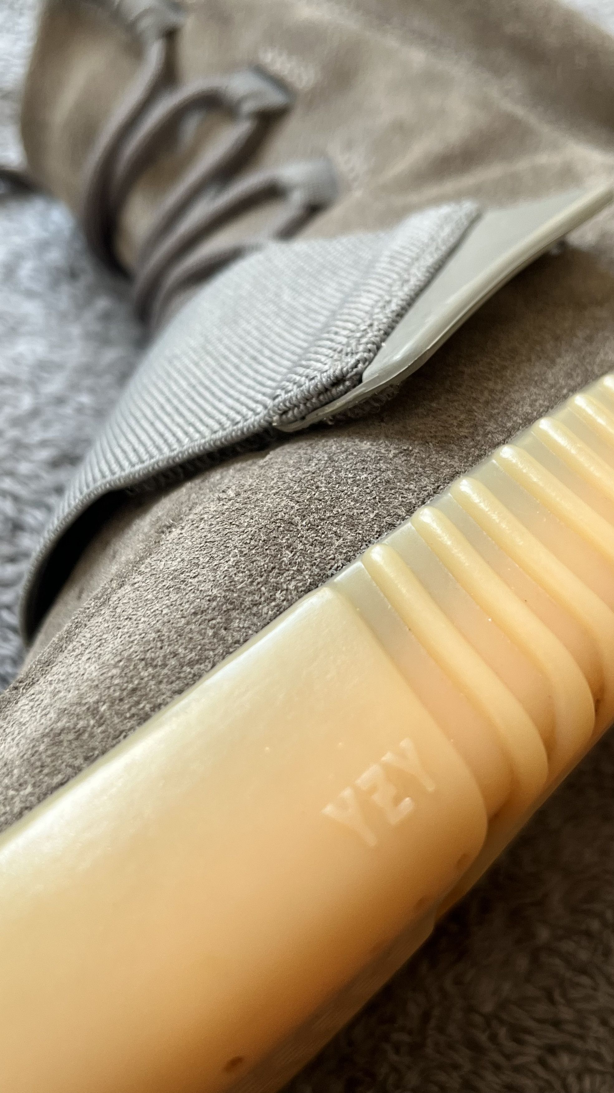 Yeezy Yeezy 750 Light Grey Gum Glow In The Dark Size US 9 / EU 42 - 9 Thumbnail