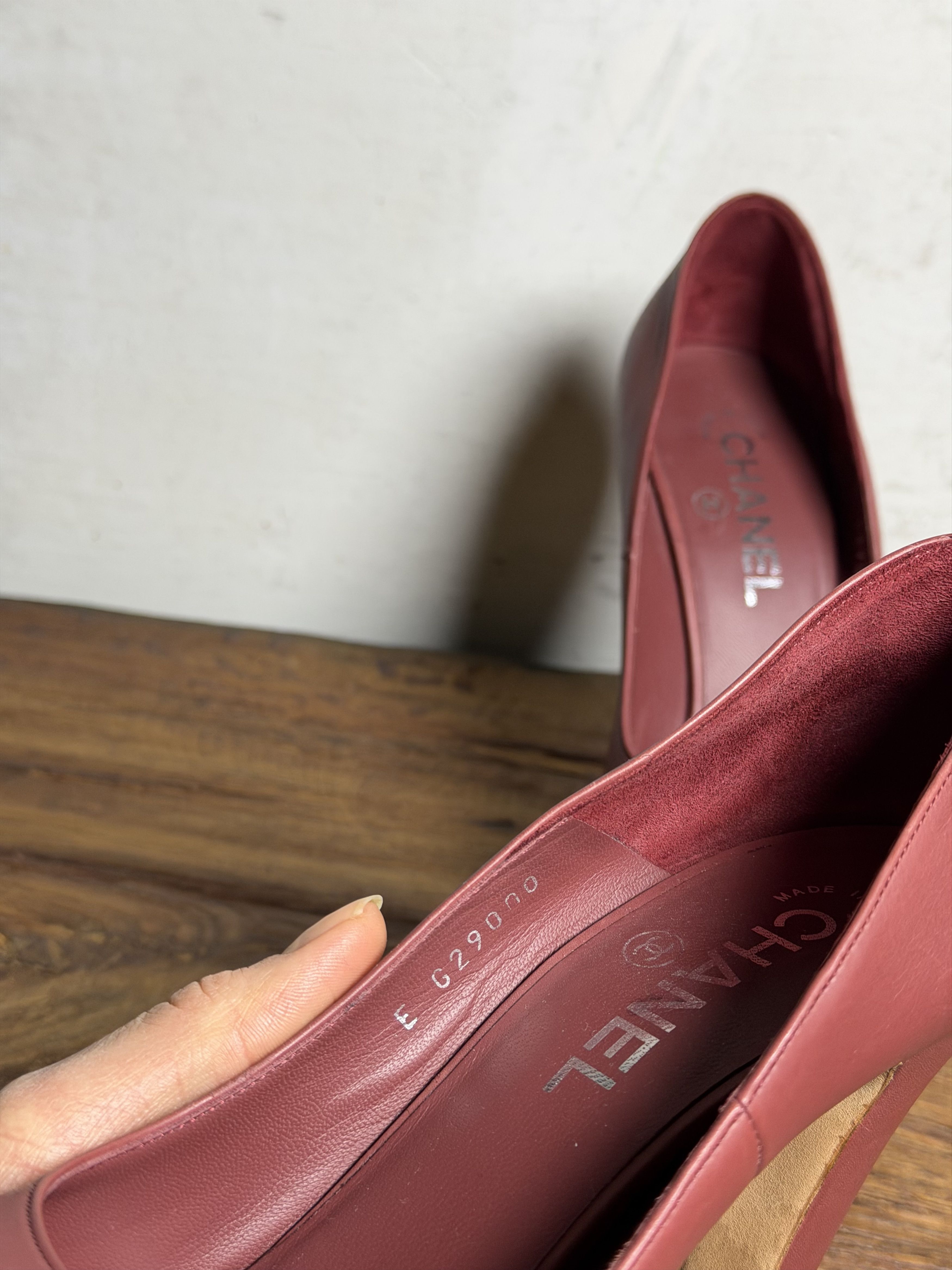 Chanel Chanel Platform Pumps with Chain Detail in Burgundy 100mm Size US 8.5 / IT 38.5 - 9 Thumbnail