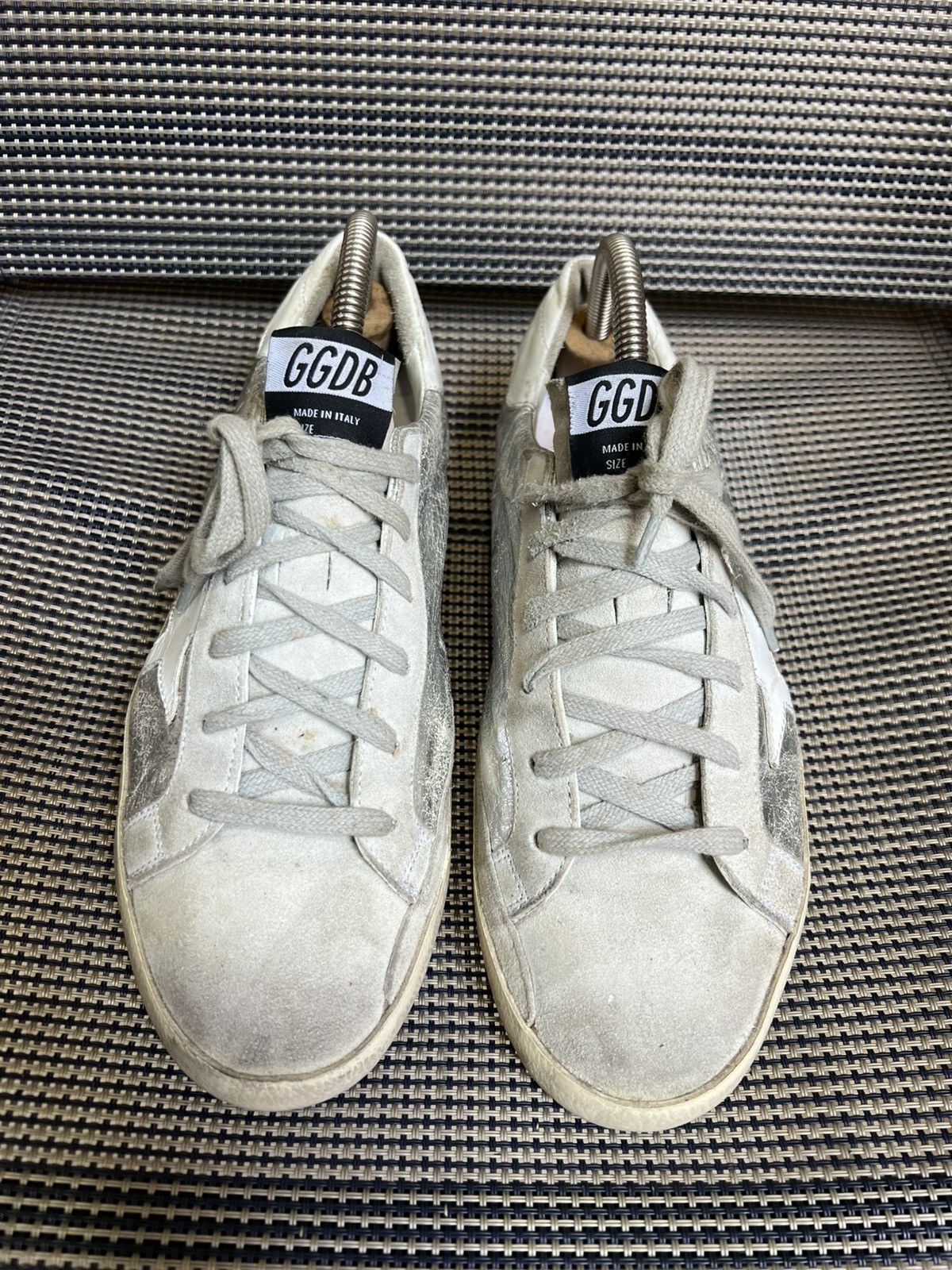 Golden Goose Golden Goose Superstar Silver Size US 6 / EU 39 - 2 Thumbnail