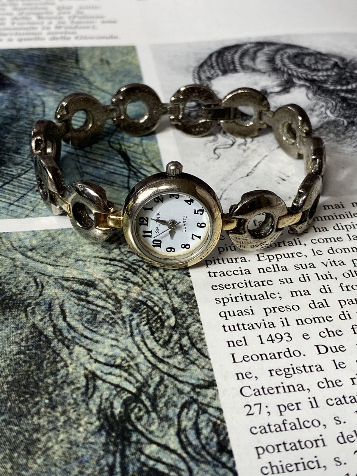 Jewelry VINTAGE SPUTNIK CITIZEN WATCH QUARTZ Rare Bracelet Size ONE SIZE - 1 Thumbnail