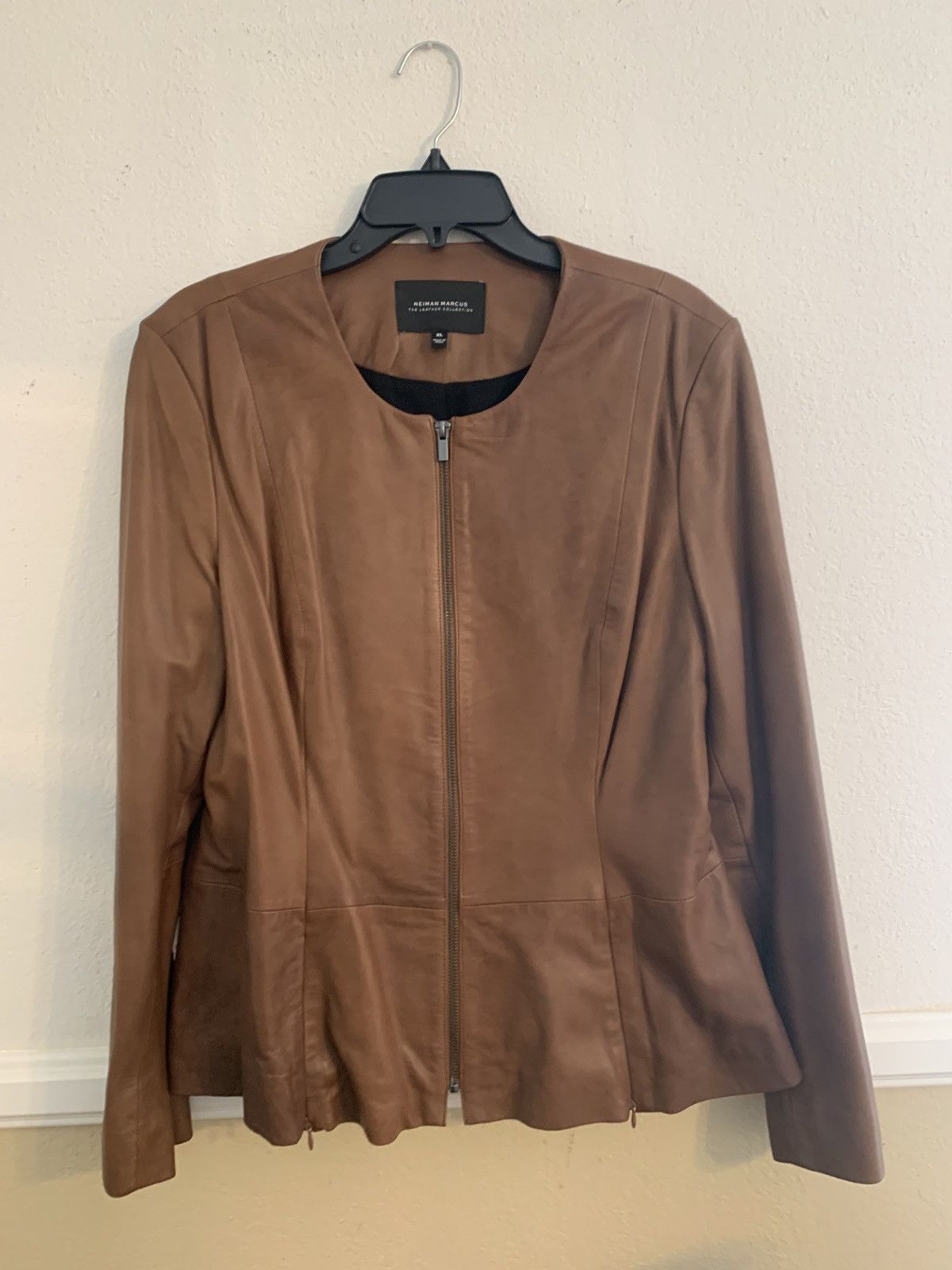 Neiman Marcus Neiman Marcus Leather Jacket Size XL / US 12-14 / IT 48-50 - 6 Thumbnail