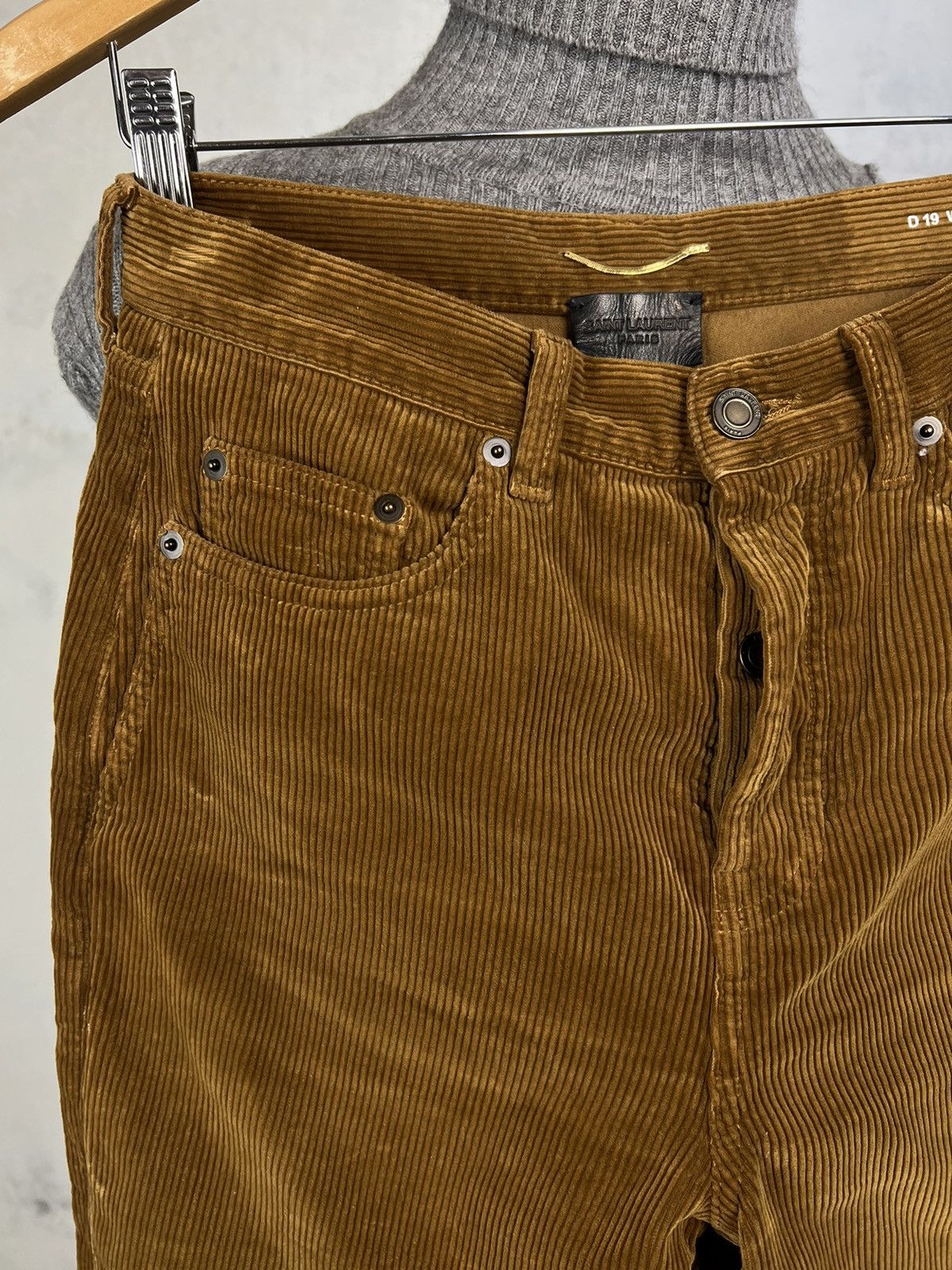 Saint Laurent Paris Seint Laurent Corduroy Velvet Pants Size 28 Size 28" / US 6 / IT 42 - 4 Thumbnail
