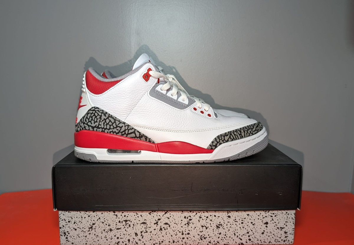Pre-owned Jordan Brand Size 9 - Jordan 3 Retro Fire Red Shoes In White