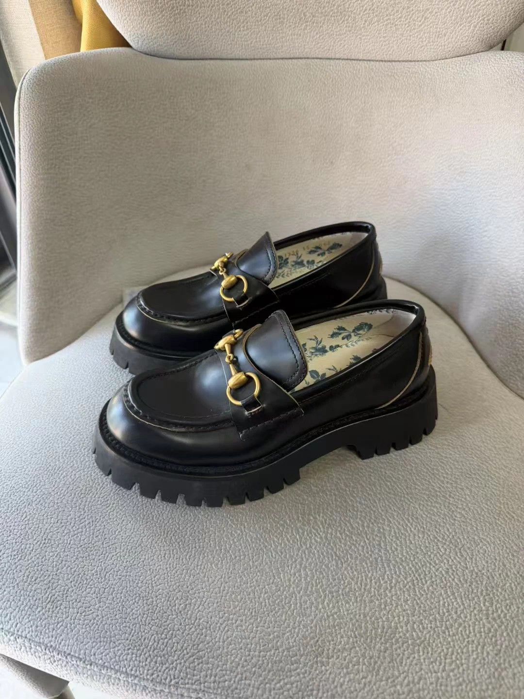 Gucci Gucci Horsebit Platform Loafer Women's 35 Worn Once Size US 4 / IT 34 - 1 Thumbnail
