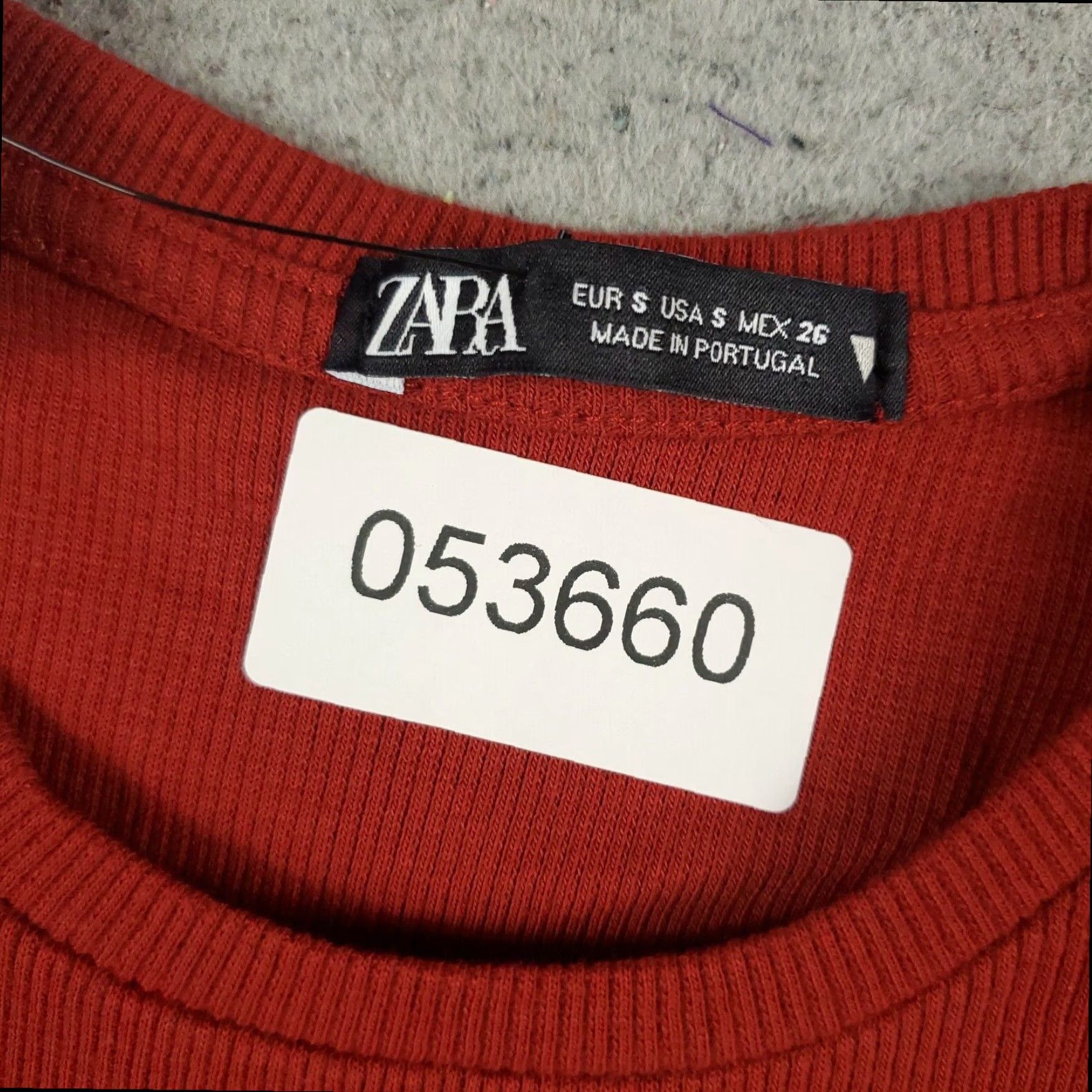 Zara Zara Long Sleeve Crop Top Red Small Womens T-Shirt Size S / US 4 / IT 40 - 8 Thumbnail