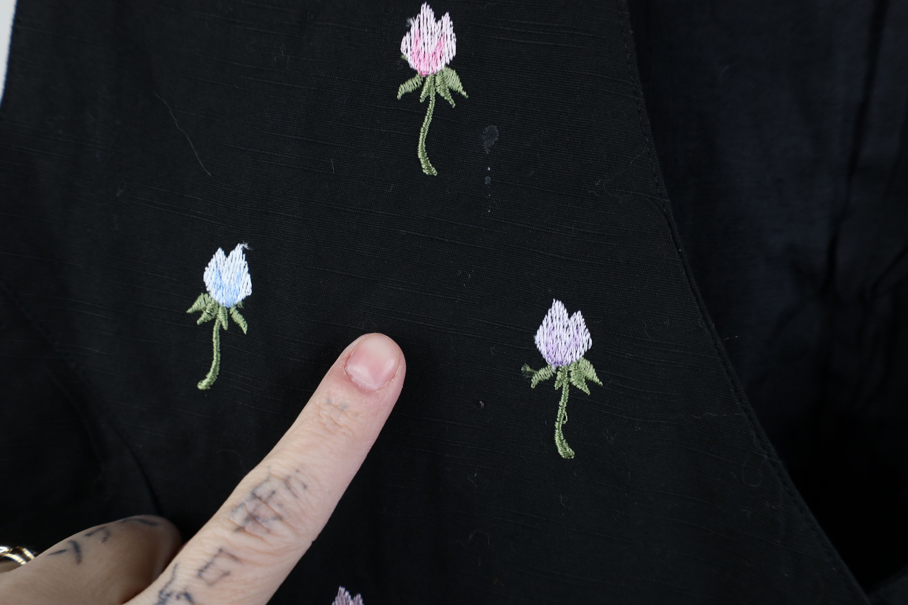 Vintage Vintage 90s Streetwear Embroidered Flower Button Vest Jacket Size L / US 10 / IT 46 - 4 Thumbnail