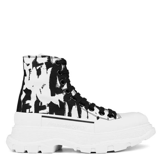 o1g2r1mq0824 Tread Slick Boots in White & Black