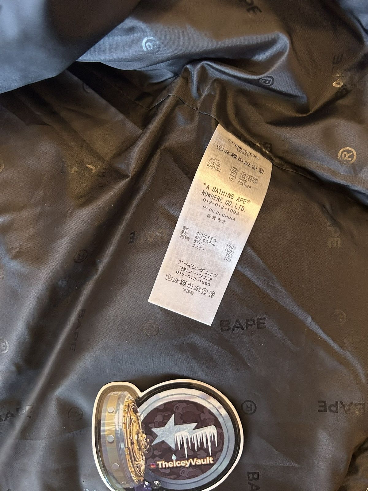 Bape NEW Bape Womens Apee White Camo Down Jacket Size S / US 4 / IT 40 - 10 Thumbnail
