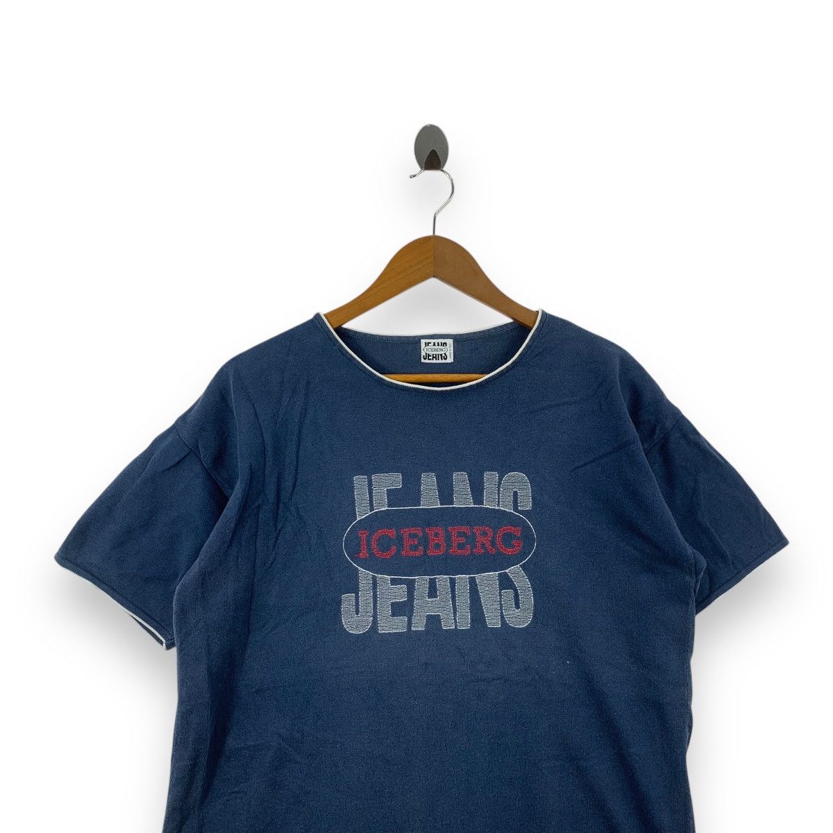Iceberg Vintage ICEBERG JEANS Made In Italy Embossed Logo Tee Shirt Size L / US 10 / IT 46 - 2 Thumbnail