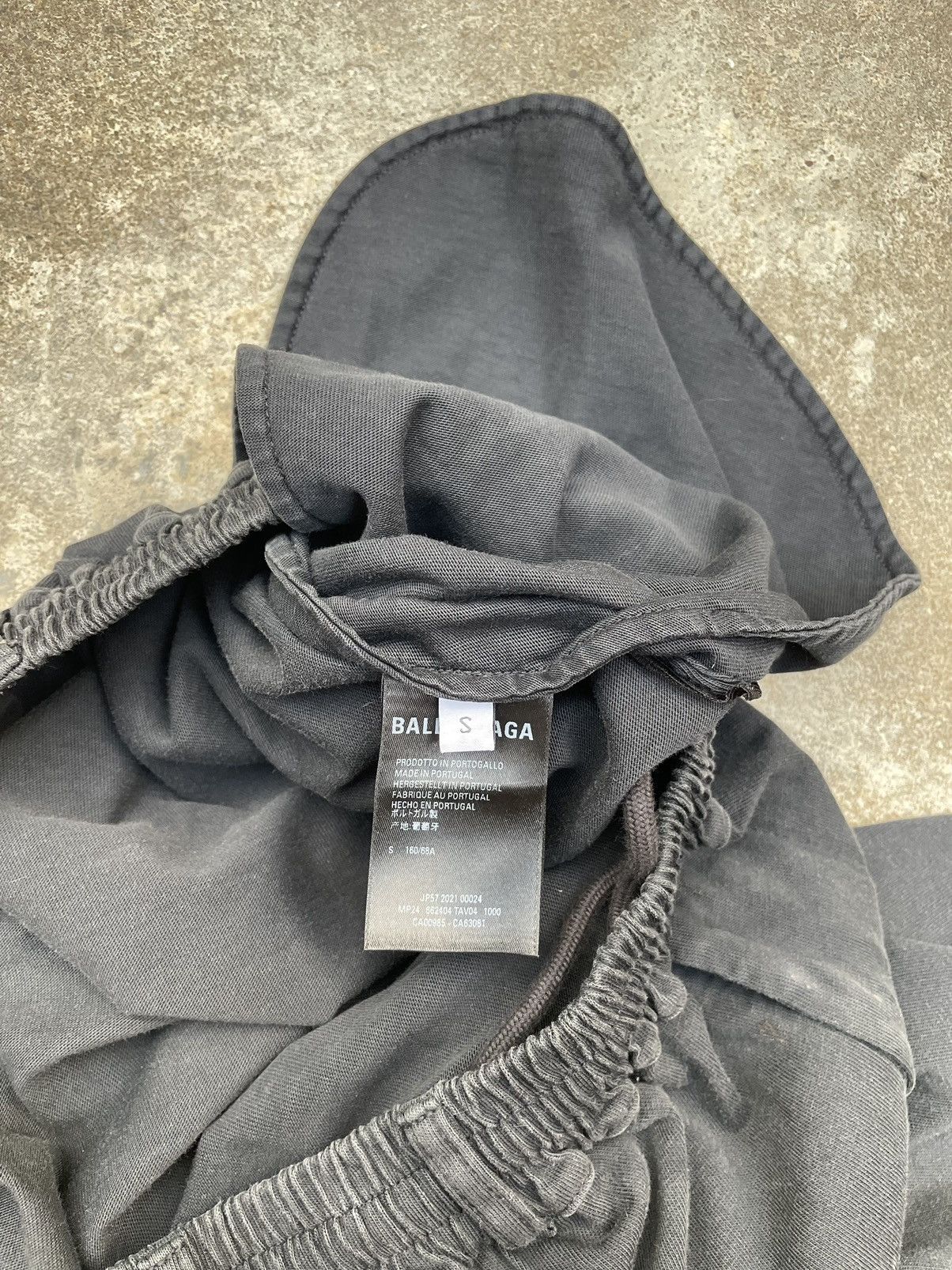 Balenciaga FW22 Wide Leg Distressed Sweats Size US 32 / EU 48 - 6 Thumbnail