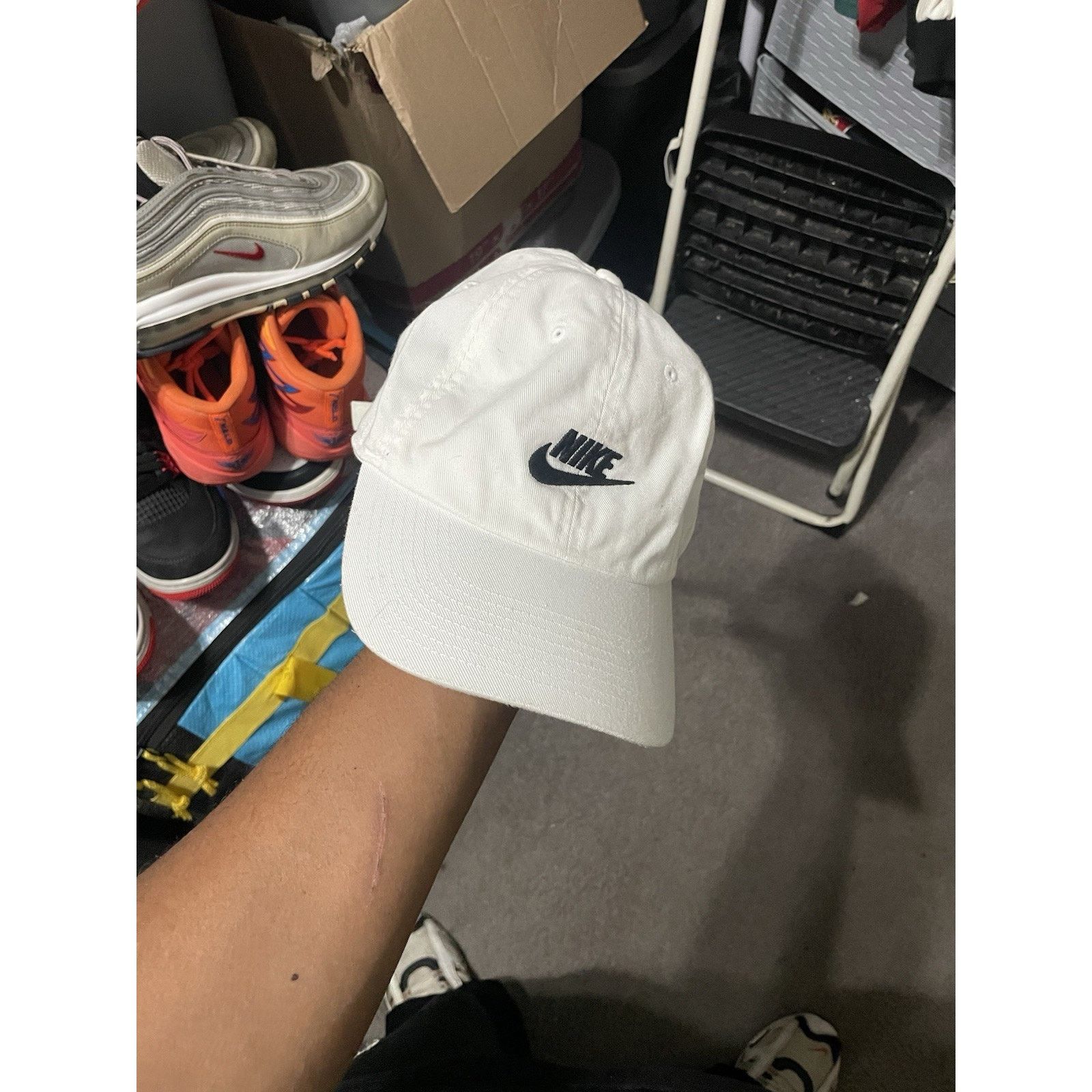 Nike Nike Hat Cap Strap Back One Size White Heritage Cap Athletic Size ONE SIZE - 1 Thumbnail