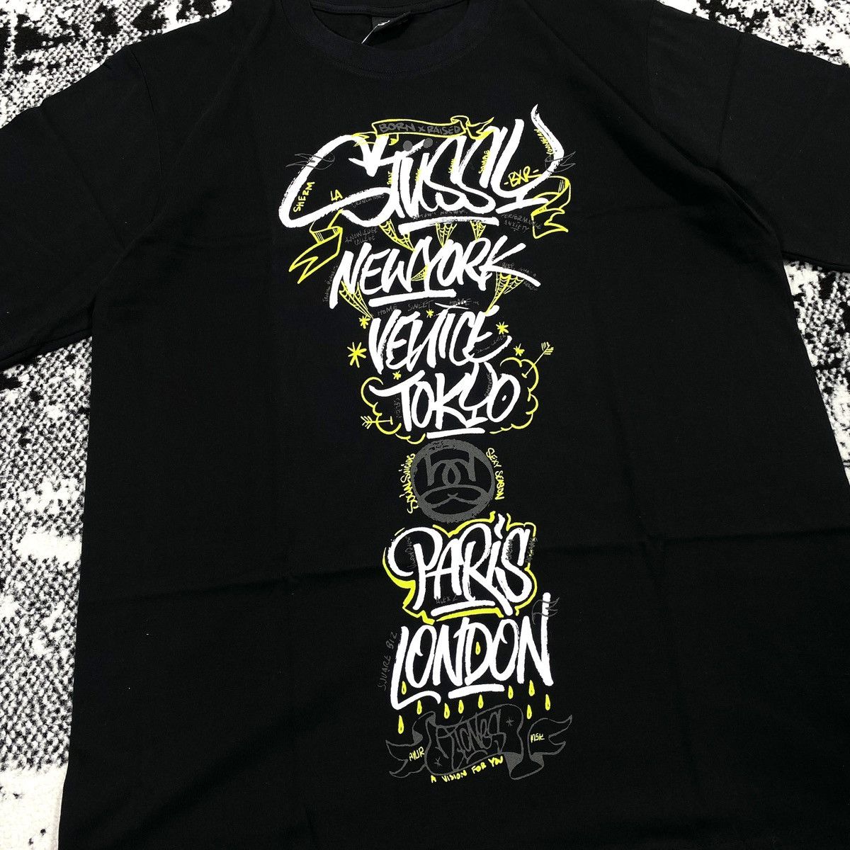 Stussy STUSSY BORN X RAISED 8 HANDSTYLES TEE IN BLACK Size US L / EU 52-54 / 3 - 2 Thumbnail