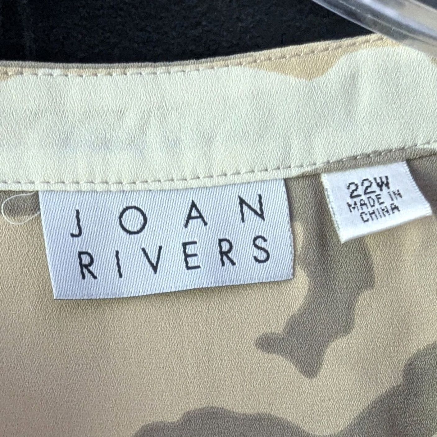 Vintage Joan Rivers Tunic Top Tan Camo Print Button Up Long Sleeve 22W Neutral Office Size 3XL / US 20-22 - 5 Thumbnail