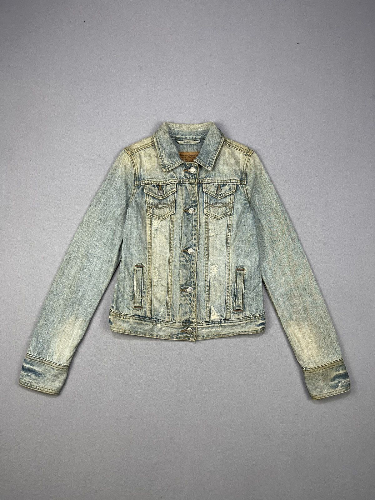 Abercrombie & Fitch ABERCROMBIE FITCH Distressed Wash Denim Jacket Size M / US 6-8 / IT 42-44 - 1 Thumbnail