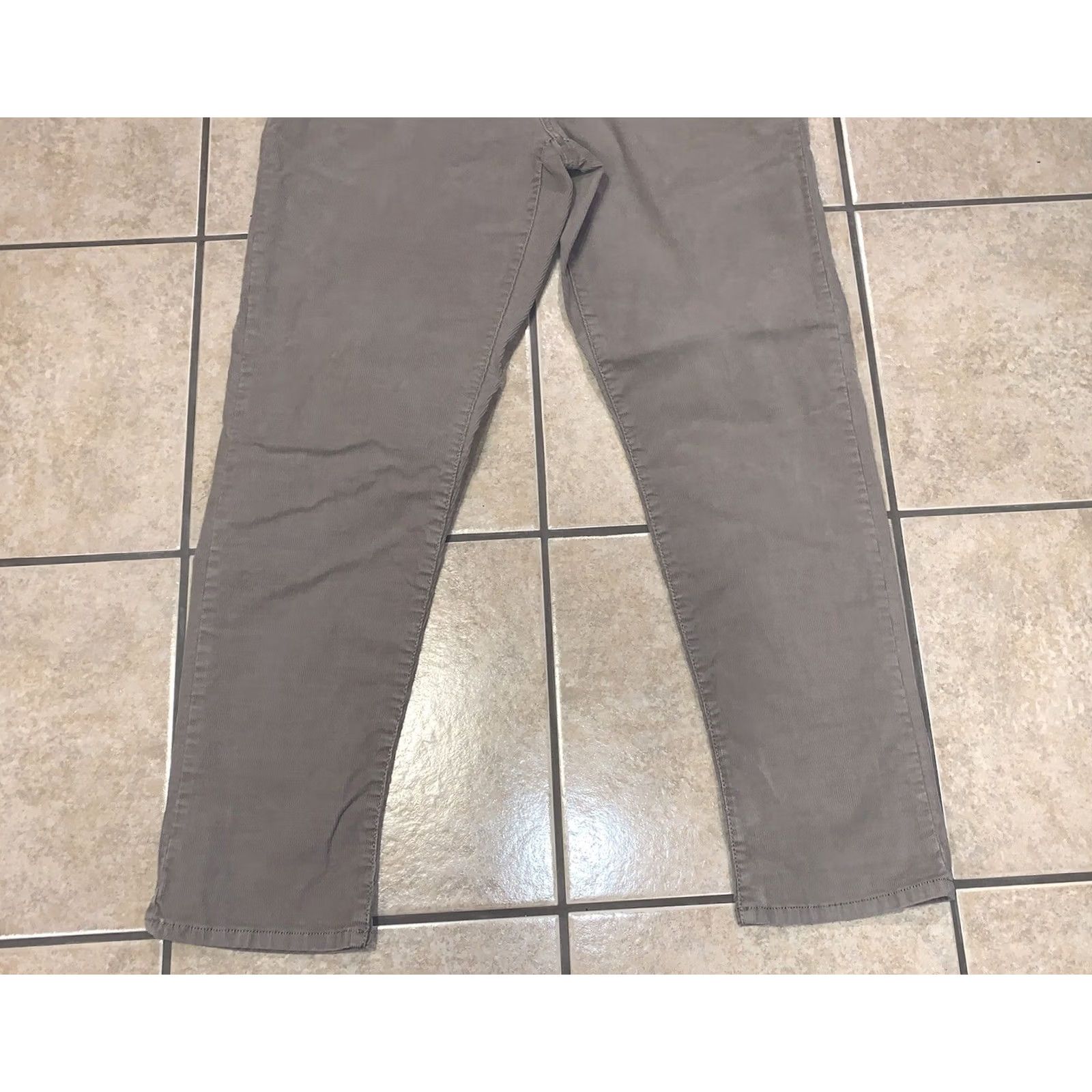 Lands' End Lands' End Women’s 30 Corduroy Pants Boyfriend Gray 30/34x29 Straight Front Pockets Slimming Stretch Denim Corduroy Size 30" / US 8 / IT 44 - 4 Thumbnail