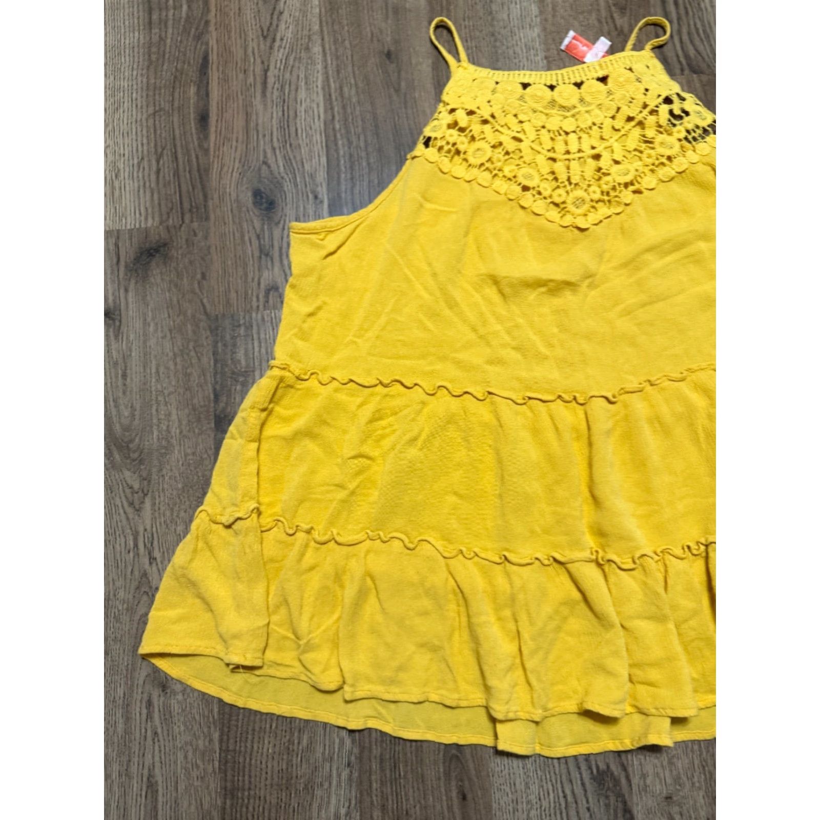 Vintage Hailey & Co. Tank Top Women's Size Large Yellow Crochet Ruffles Tank Women Casual Sleeveless Pullover Vest Size L / US 10 / IT 46 - 3 Thumbnail