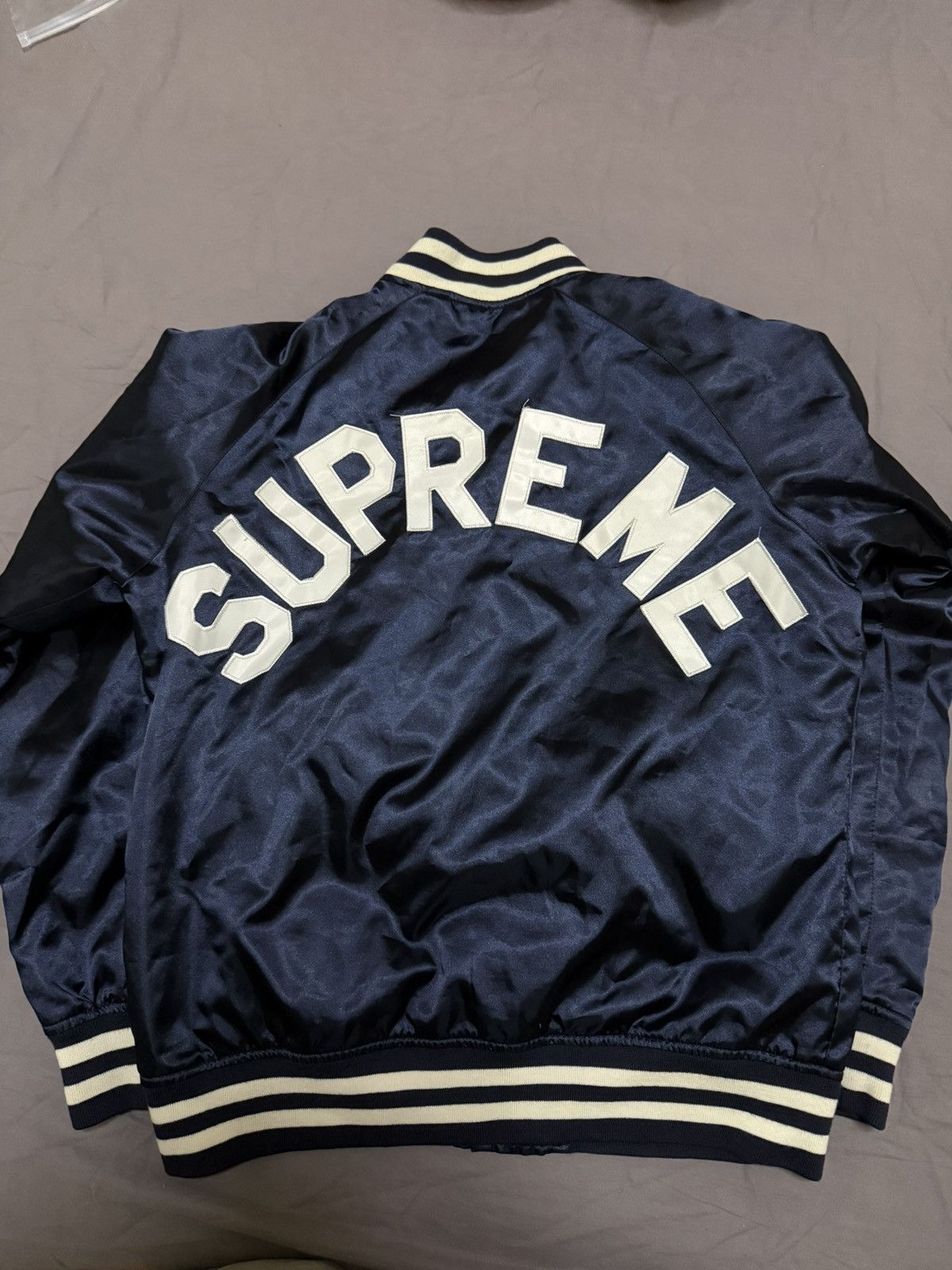 Supreme champion bomber online