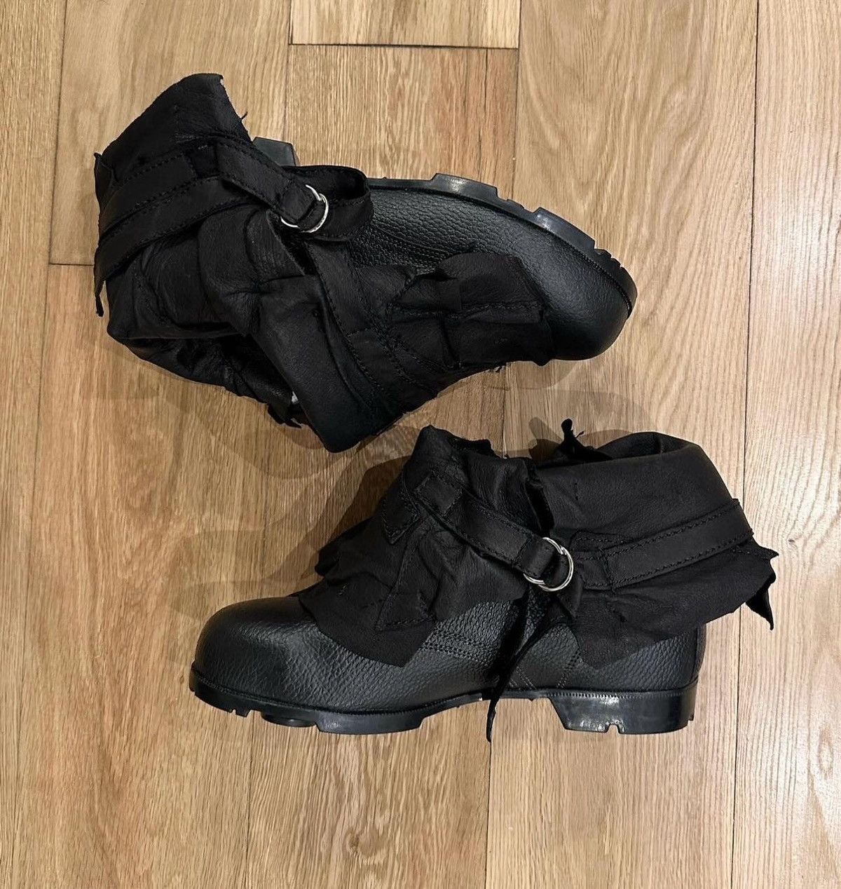 Pre-owned Yasuyuki Ishii Leather Combat Boots Ss10 In Black