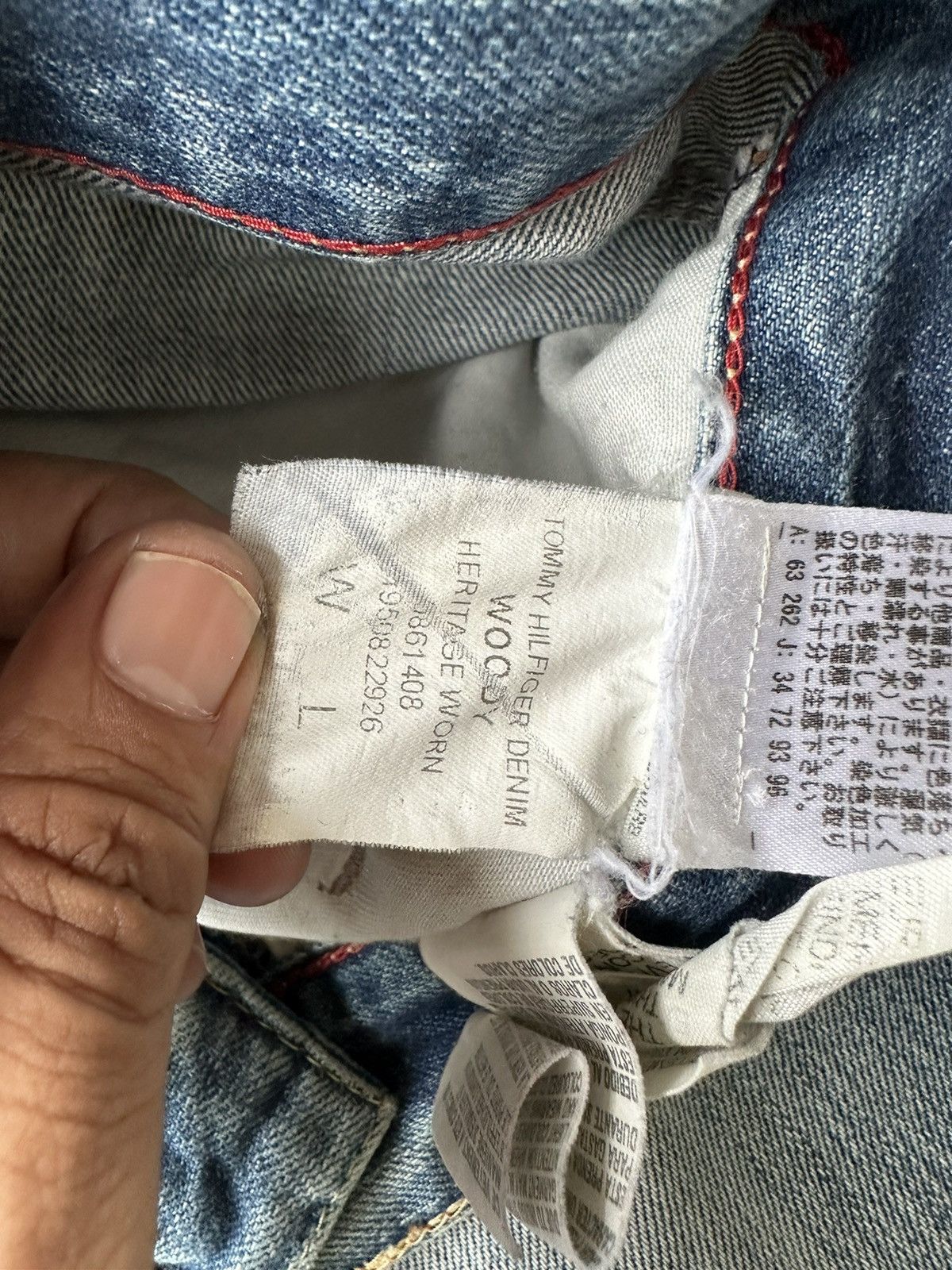 Tommy Hilfiger Tommy Hilfiger Heritage Worn Distressed Denim D453 Size US 30 / EU 46 - 22 Thumbnail