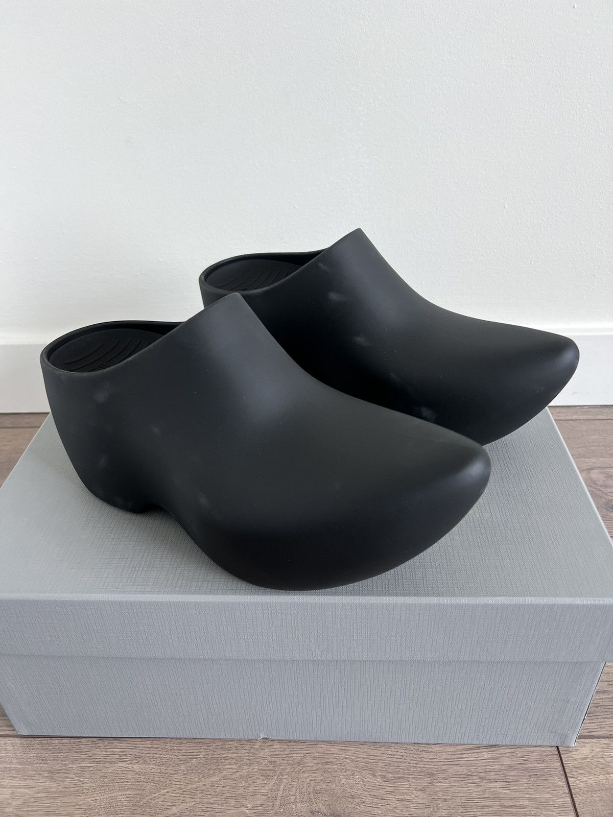 Balenciaga Balenciaga Rubber Technoclog Matte Black 40 Size US 7 / EU 40 - 1 Thumbnail