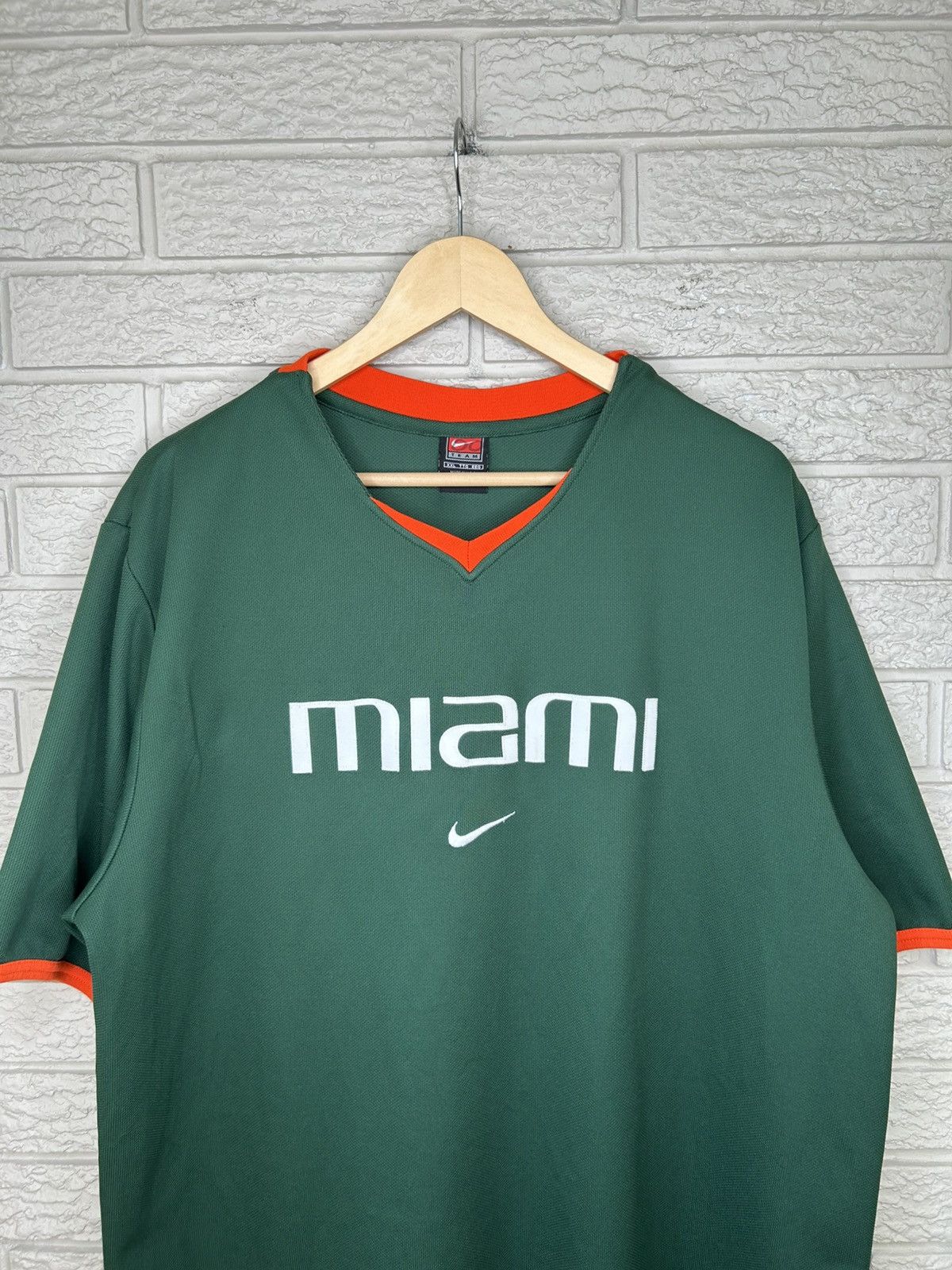Nike Vintage Nike Miami Hurricanes NCAA Center Swoosh Jersey Size US XXL / EU 58 / 5 - 2 Thumbnail