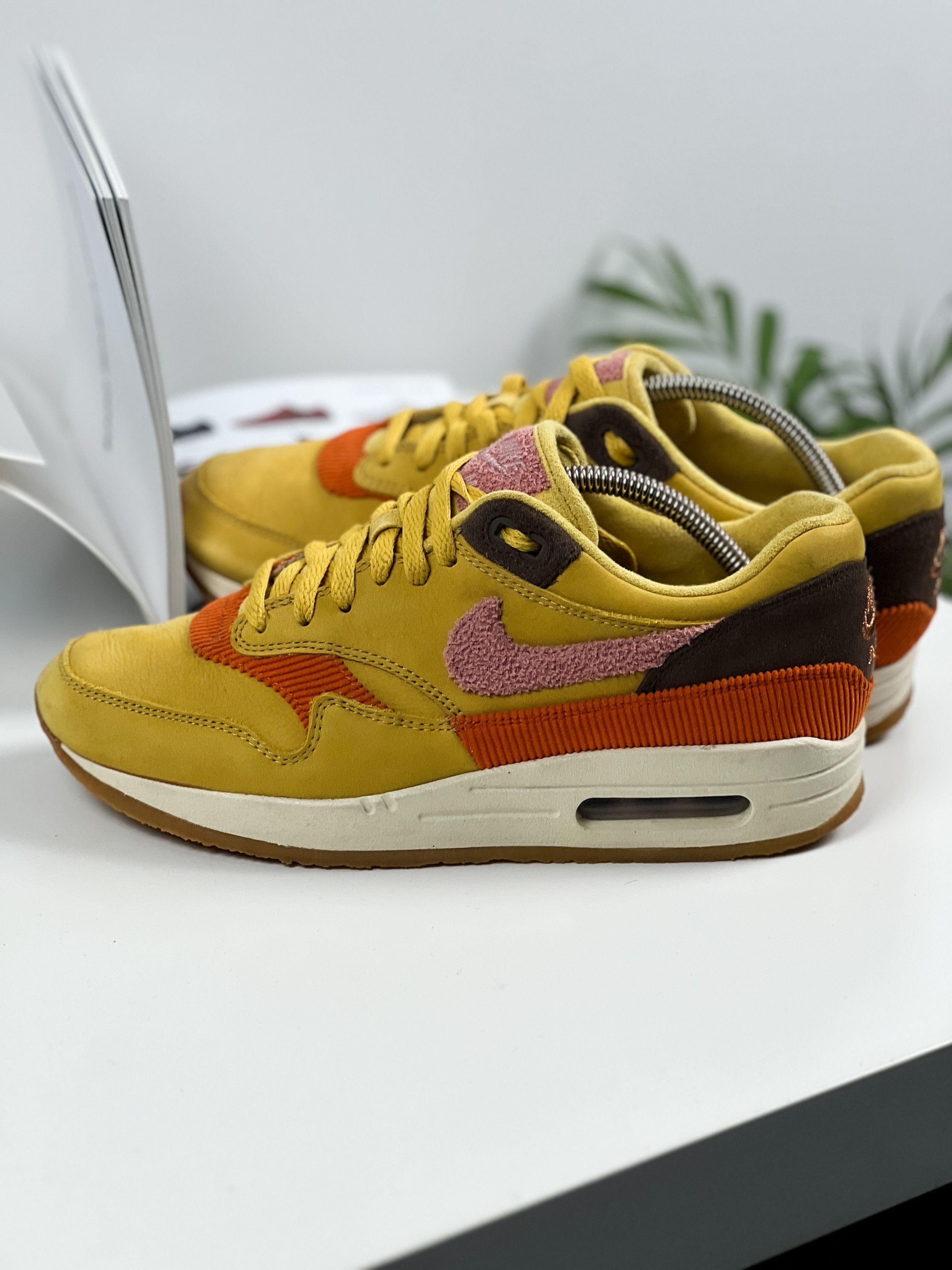 Nike Nike Air Max 1 Crepe Wheat Gold Rust Pink 'CD7861-700' Size US 7 / EU 40 - 7 Thumbnail