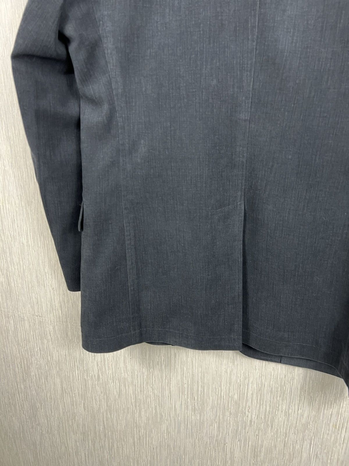 Armani Collezioni Giorgio Armani Collezioni velvet blazer jacket avant garde Size 40R - 15 Thumbnail