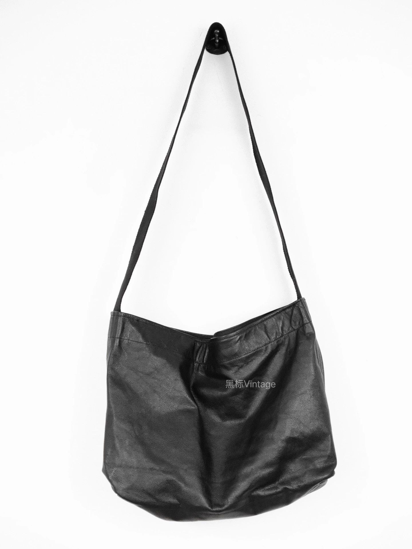 Yohji Yamamoto Yohji Yamamoto Aoyama Ltd Sign Leather Crossbody 9/10 Size ONE SIZE - 7 Thumbnail
