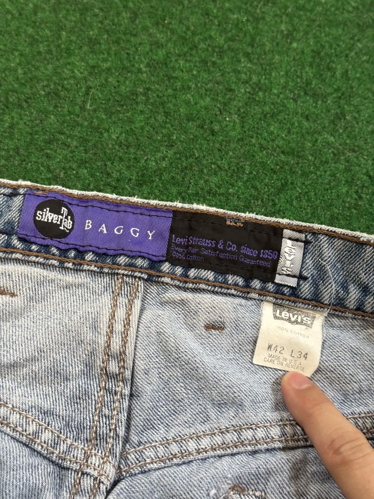 Levi's Vintage Clothing Vintage 90s Silvertab Levi’s Baggy Light Wash Hip Hop Jeans Size US 42 / EU 58 - 4 Thumbnail
