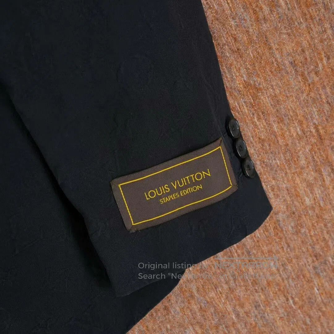Louis Vuitton louis vuitton black embossed logo jacket. Size US L / EU 52-54 / 3 - 4 Thumbnail