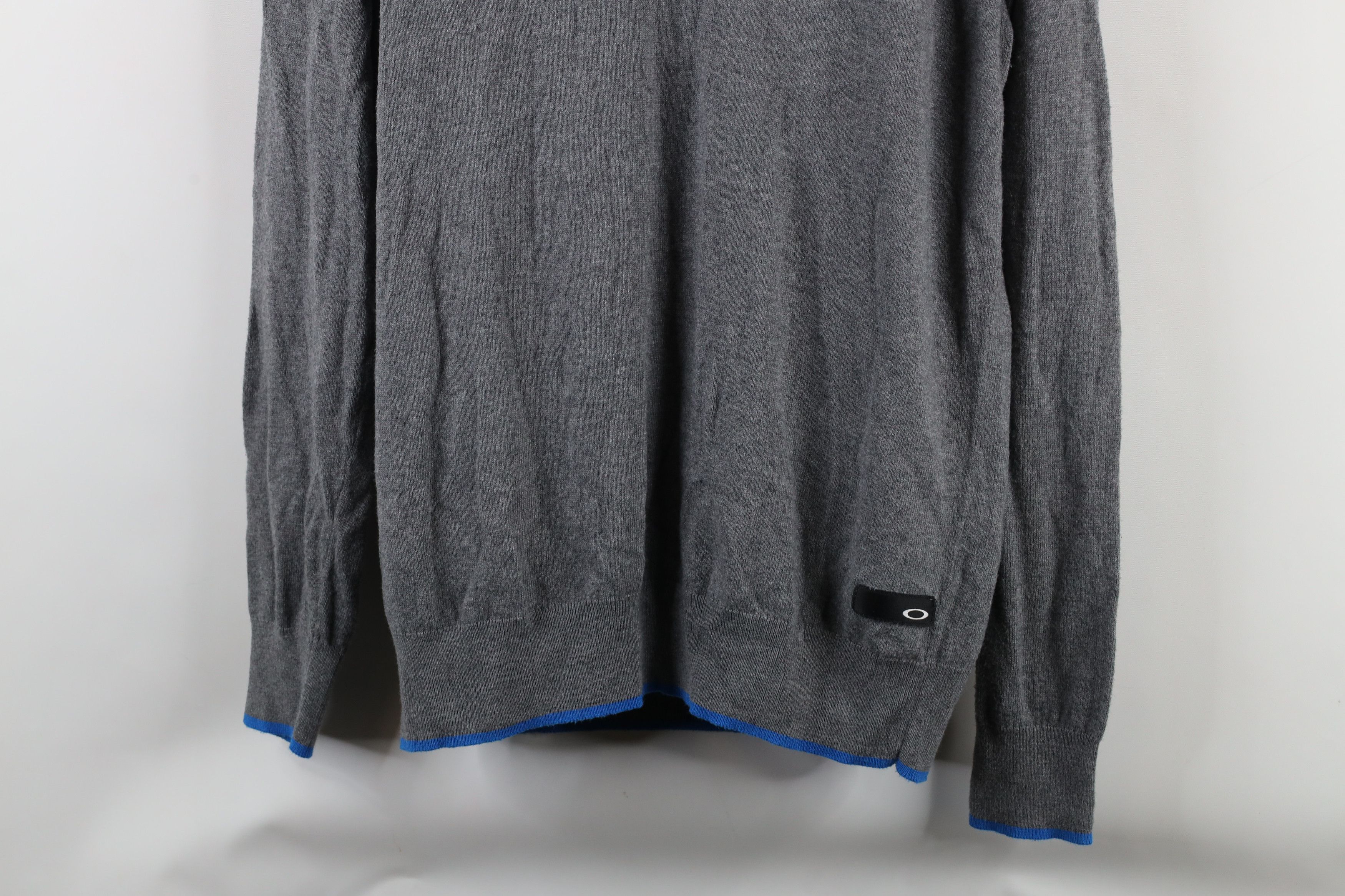 Oakley × Vintage Vintage Oakley Tailored Fit O Logo Knit V-Neck Sweater Gray Size US M / EU 48-50 / 2 - 3 Thumbnail