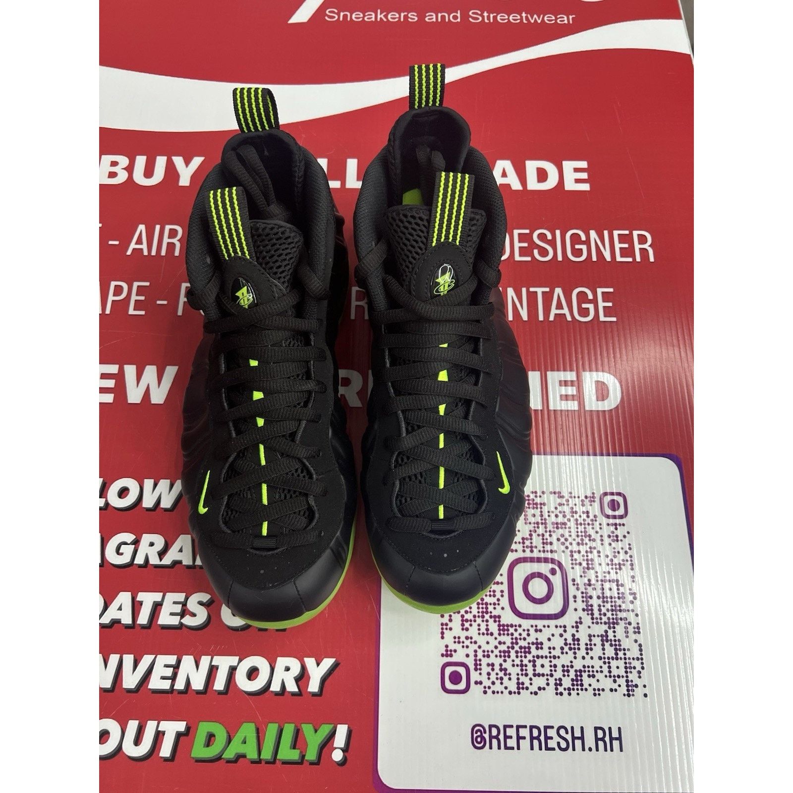 Nike Nike Air Foamposite One Black Volt Size 10 (HF2902-001) Size US 10 / EU 43 - 4 Thumbnail