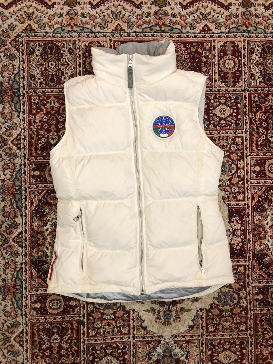 Prada PRADA VESTE Y2k ACTIVE SPORT White Size M / US 6-8 / IT 42-44 - 1 Thumbnail