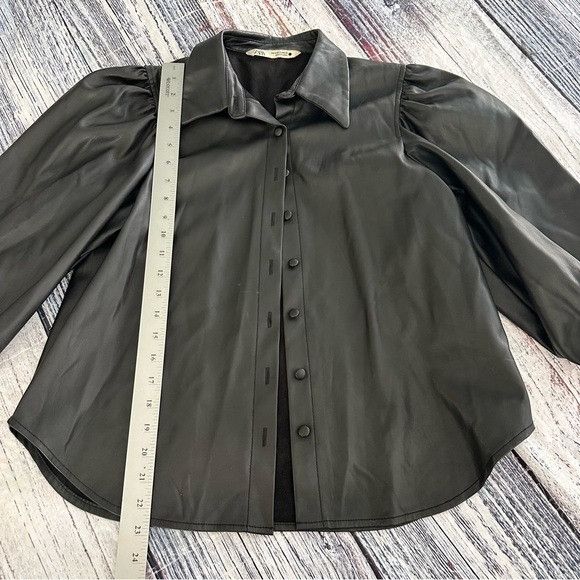 Zara Zara Black Faux Leather Puff-Sleeve Button-Down Shirt Size M / US 6-8 / IT 42-44 - 5 Thumbnail