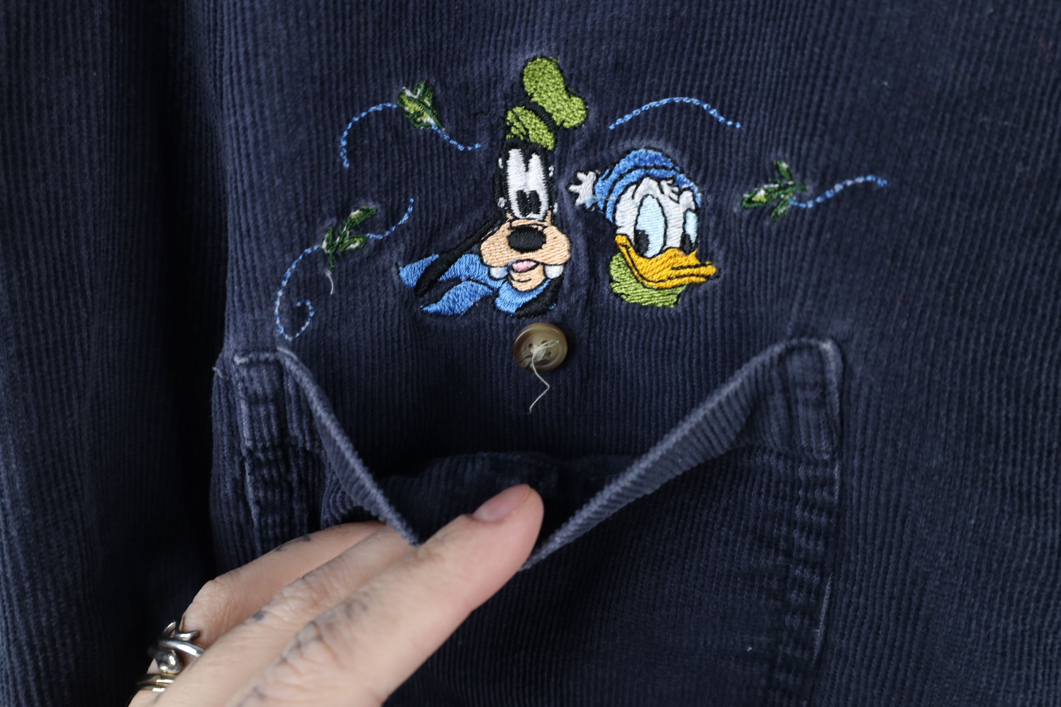 Disney × Vintage Vintage 90s Disney Mickey and Friends Corduroy Button Shirt Size XXL / US 16-18 / IT 52-54 - 8 Thumbnail