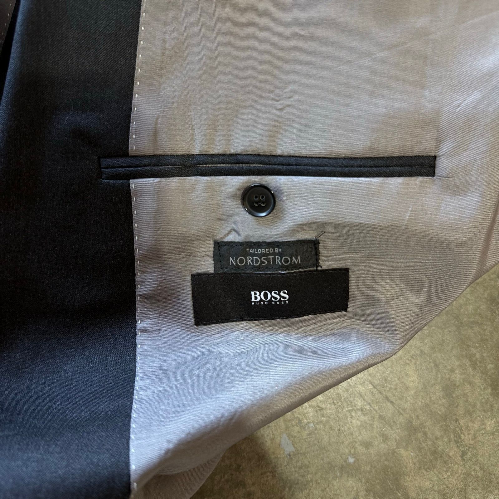 Hugo Boss Vintage Hugo Boss Blazer Size US XL / EU 56 / 4 - 11 Thumbnail