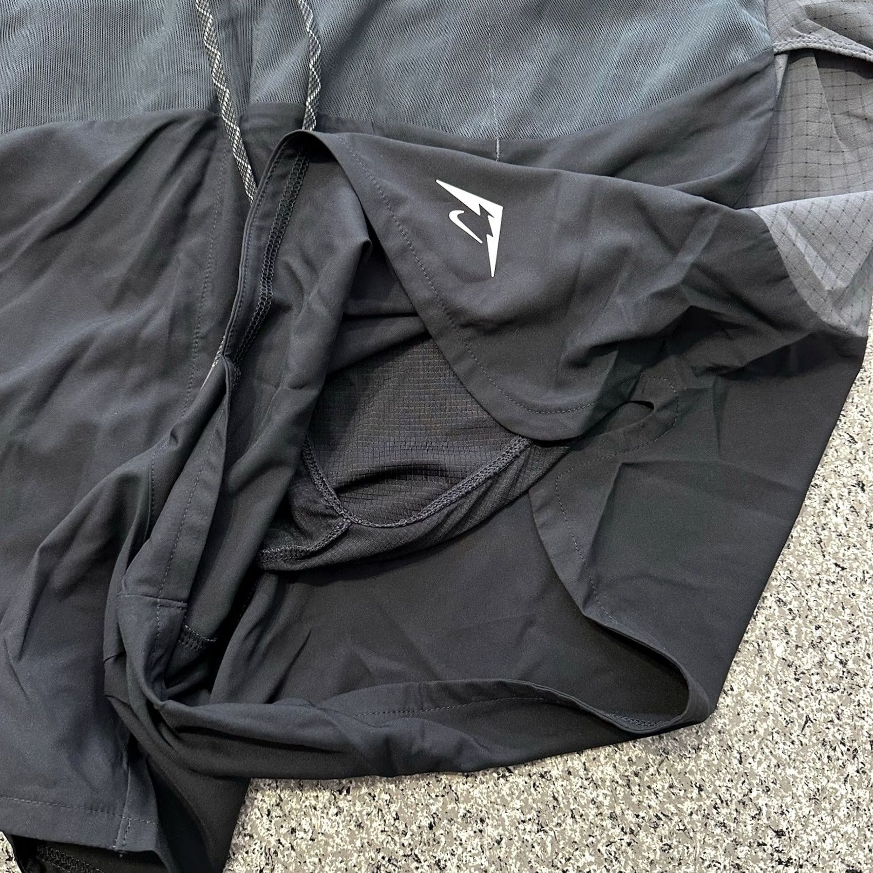 Nike Nike Dri-FIT Trail Running Shorts 2XL Mens Black 5” Inseam HJ3572-010 Size US 39 - 7 Thumbnail