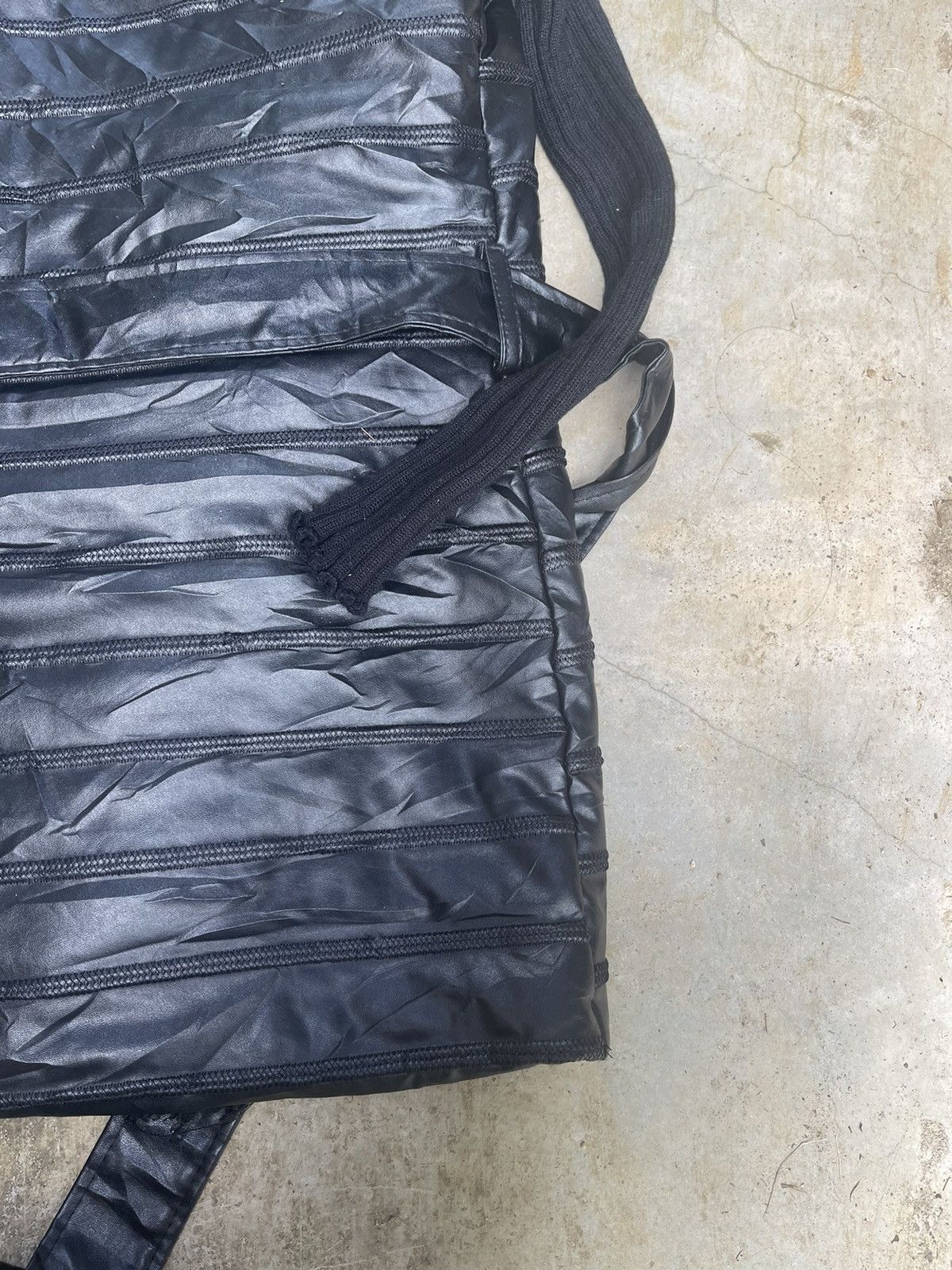 Japanese Brand Mieeion Black Faux Fur & PU Leather Jacket - Belted Size S / US 4 / IT 40 - 13 Thumbnail