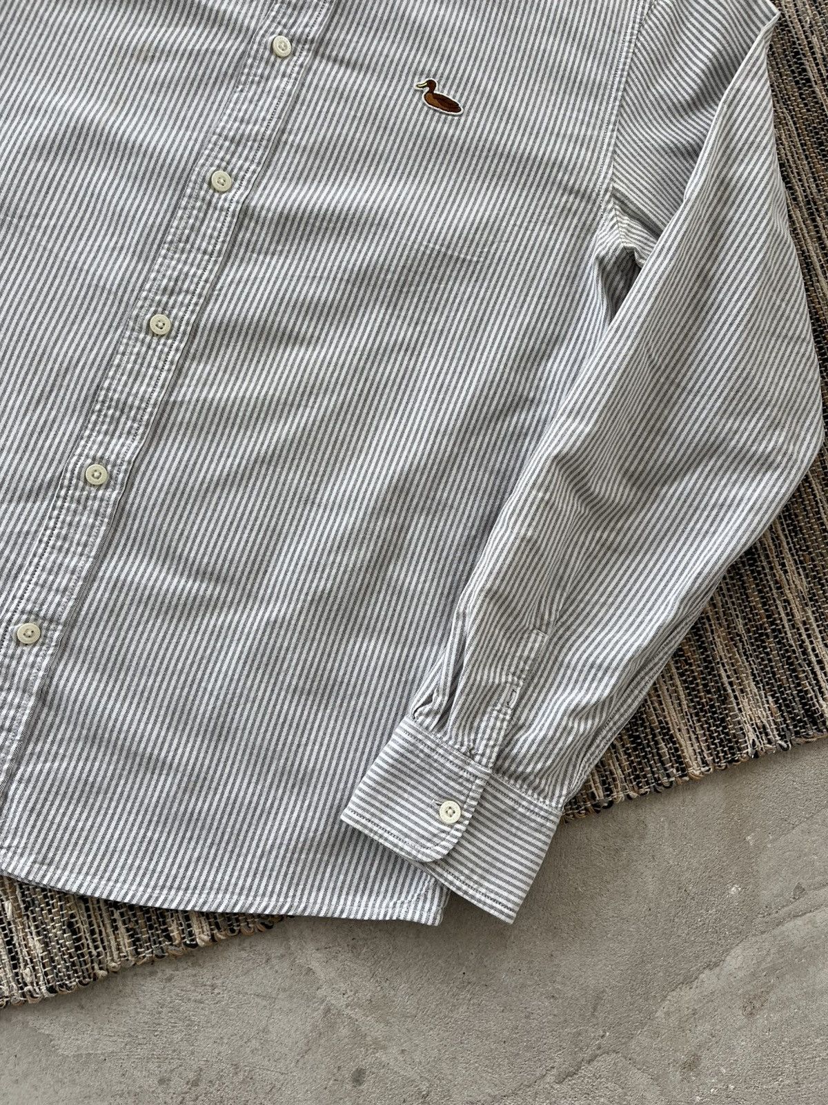 Carhartt Vintage Carhartt White Grey Striped Duck Logo Shirt Y2K Size US L / EU 52-54 / 3 - 6 Thumbnail