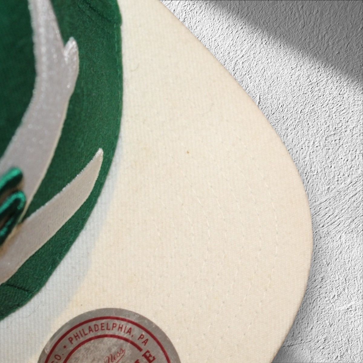 Mitchell & Ness New York Jets Throwback Snapback Hat Size ONE SIZE - 6 Thumbnail