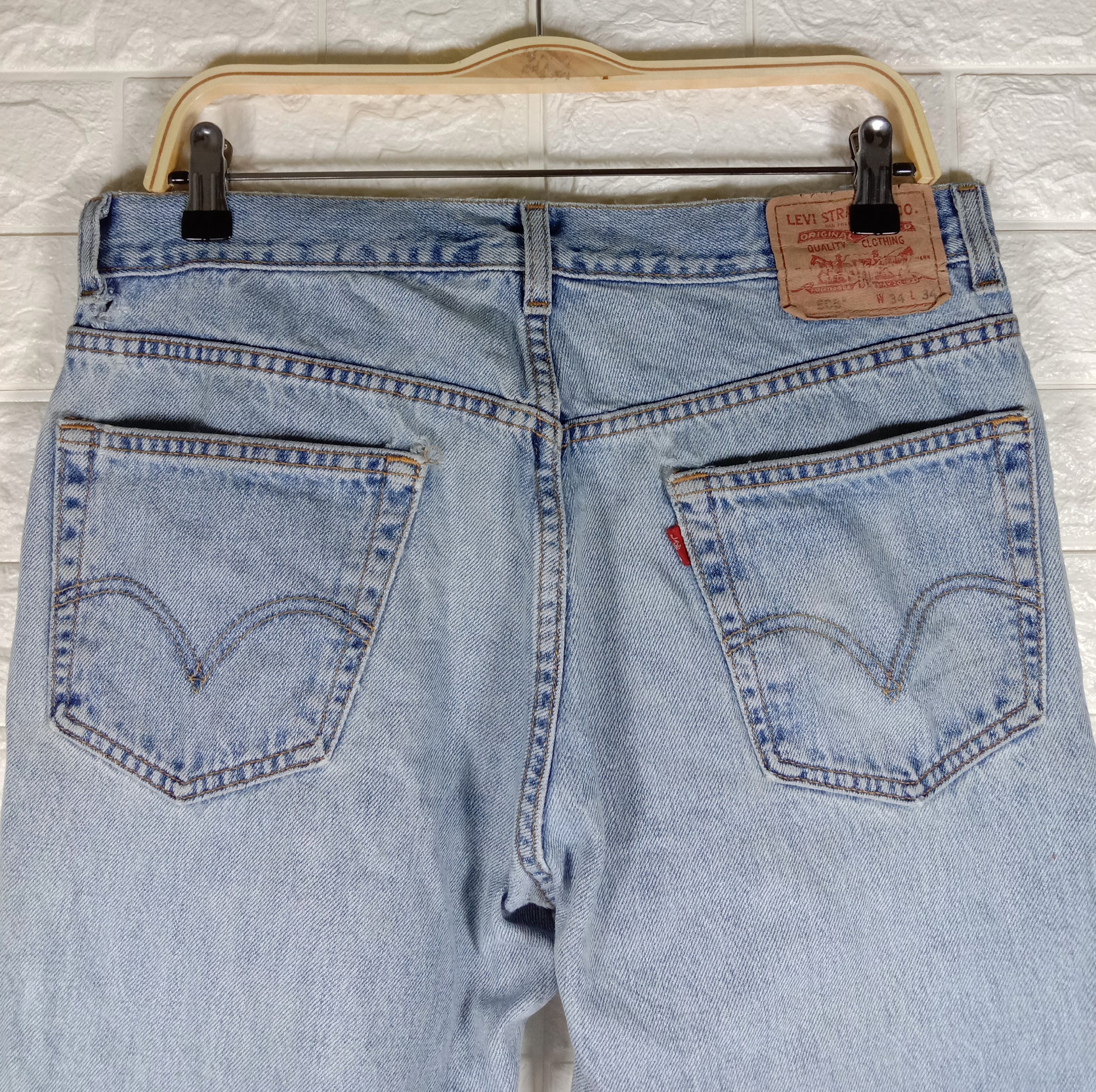 Levi's Vintage Levi's 505 Jeans Light Wash Distressed Denim Size US 33 - 6 Thumbnail