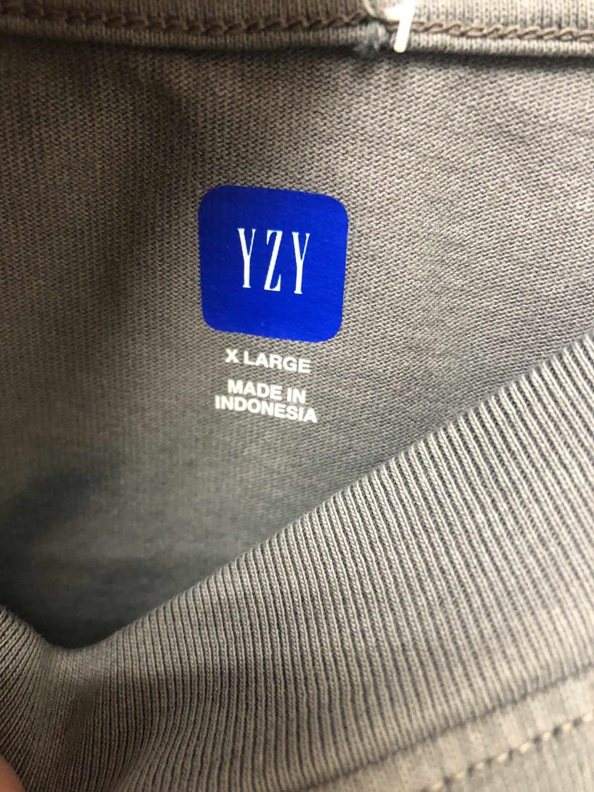 Balenciaga × Gap × Kanye West Sleeveless Tank YZY T Grey Cropped Size US XL / EU 56 / 4 - 3 Thumbnail