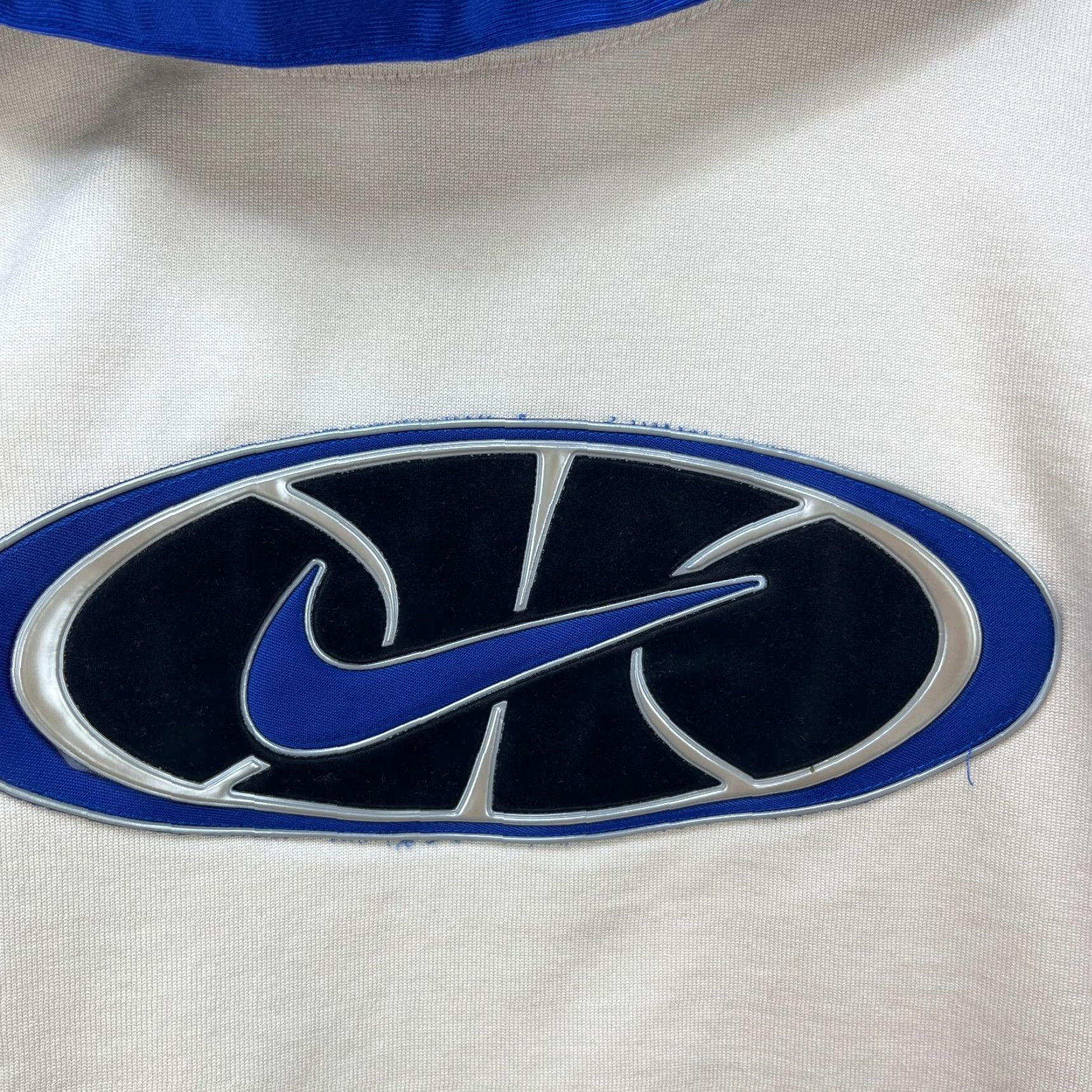 Nike VINTAGE Nike Big Swoosh Basketball Shirt Medium White 90s Mens Short Sleeve Hoops Baggy T-Shirt Size US M / EU 48-50 / 2 - 3 Thumbnail