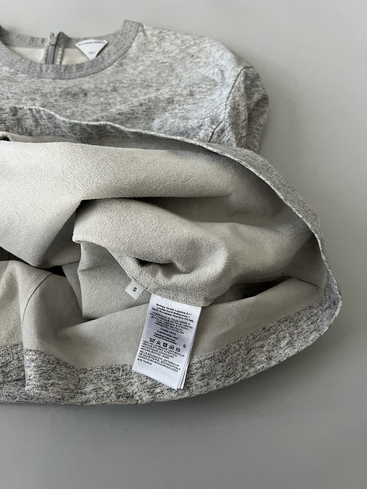 Bottega Veneta $5.2k Bottega Veneta Printed leather T-shirt Size US S / EU 44-46 / 1 - 7 Thumbnail