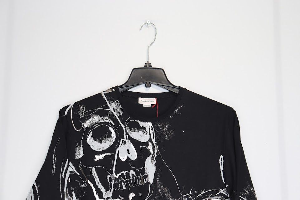 Alexander McQueen o1rshd1 Large Skull Logo T-Shirt in Black Size US S / EU 44-46 / 1 - 3 Thumbnail