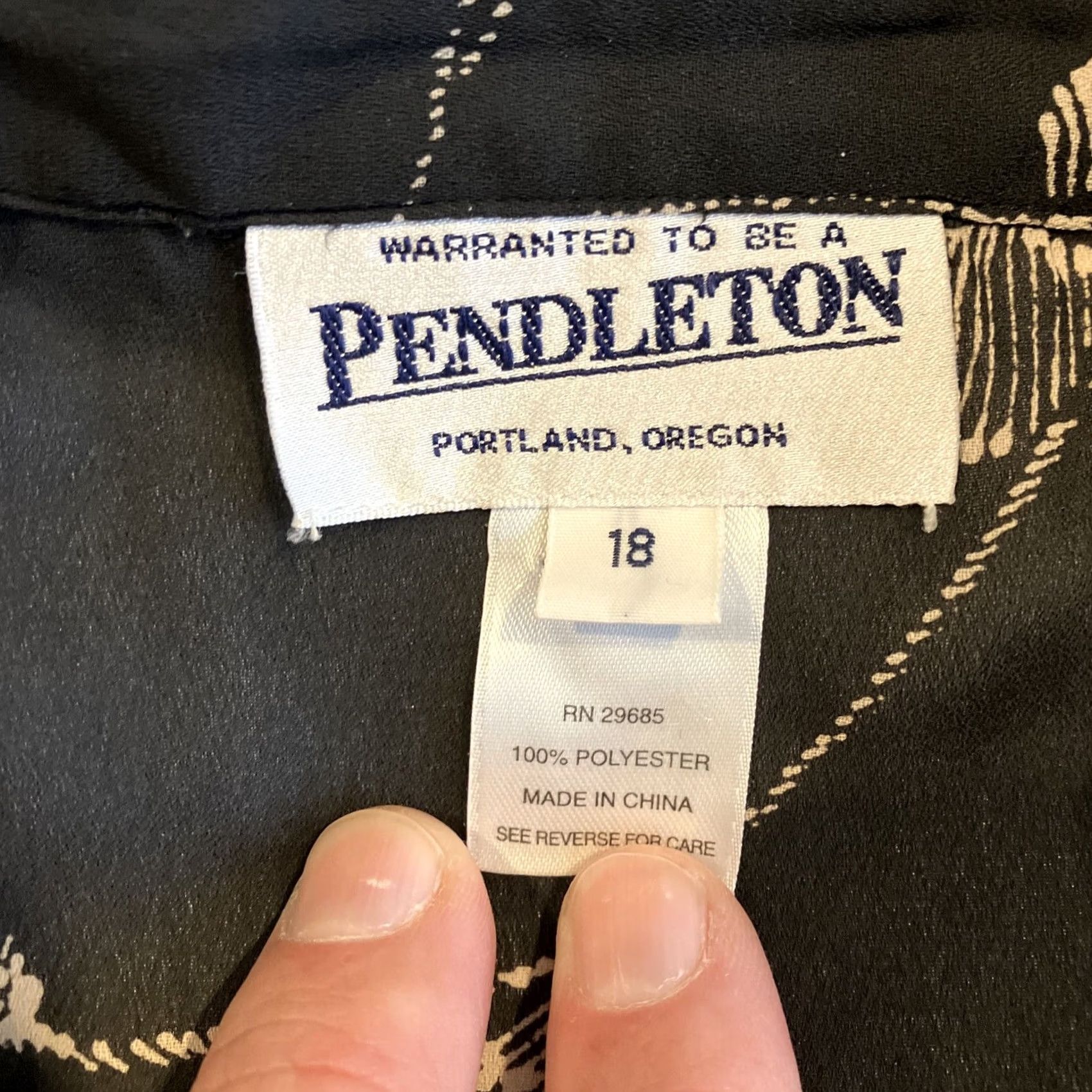 Pendleton VINTAGE Pendleton Floral Blouse Hawaiian Button Up Size 18 Black Tan Women Size XXL / US 16-18 / IT 52-54 - 2 Thumbnail